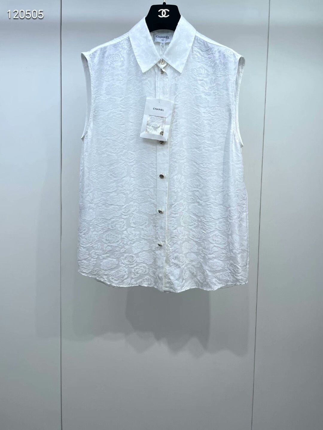 Chanel Chanel 25A 3D Camellia Sleeveless Blouse Size S / US 4 / IT 40 - 1 Thumbnail