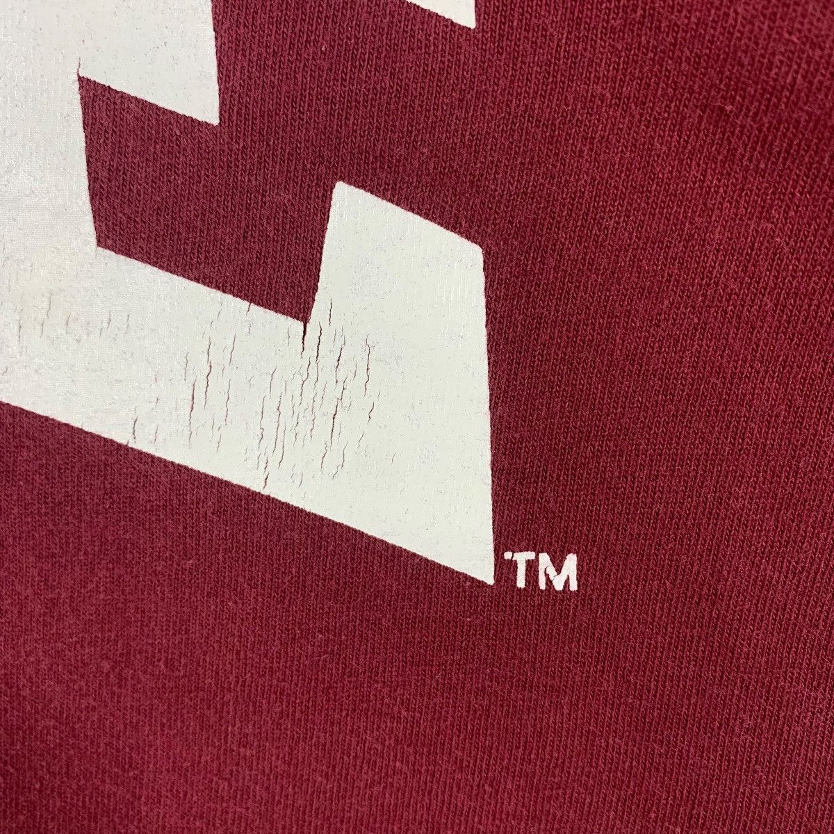 Vintage Vintage 90s YALE University Big spellout maroon colour tee Size US S / EU 44-46 / 1 - 9 Thumbnail