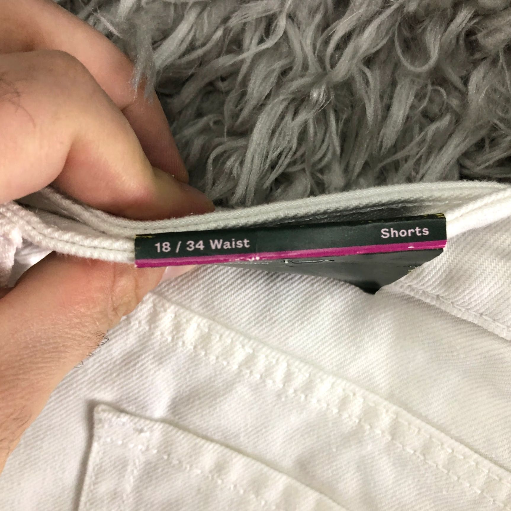 Vintage Wild Fable High Rise Bermuda Shorts Womens Plus 18 White Denim 5-Pocket Zip Button Fly Casual Modern Angel Logo Vintage: No Size 40" / US 18 - 6 Thumbnail