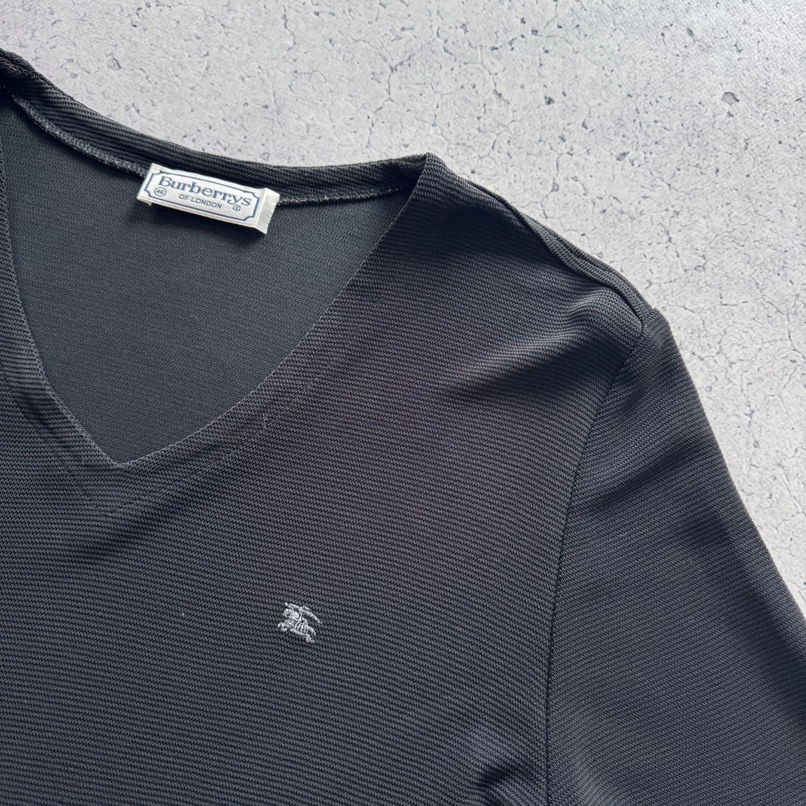 Burberry Vintage Burberrys Meesh Japan Made 90s T-Shirt V Neck Size US M / EU 48-50 / 2 - 6 Thumbnail