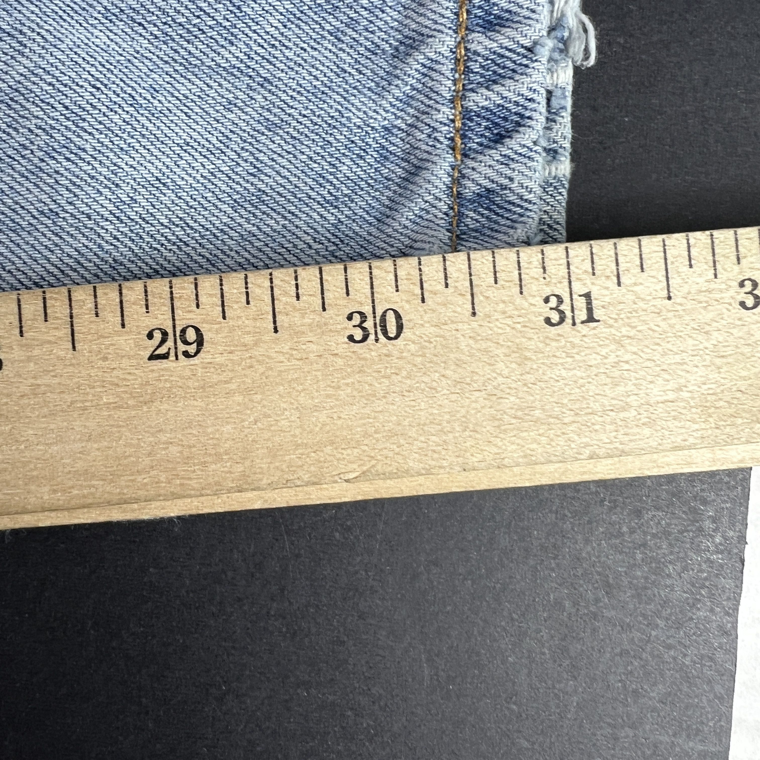 Levi's Y2K Levi's Jeans 560 Loose Tapered Blue Faded Cotton Denim Size US 35 - 20 Thumbnail