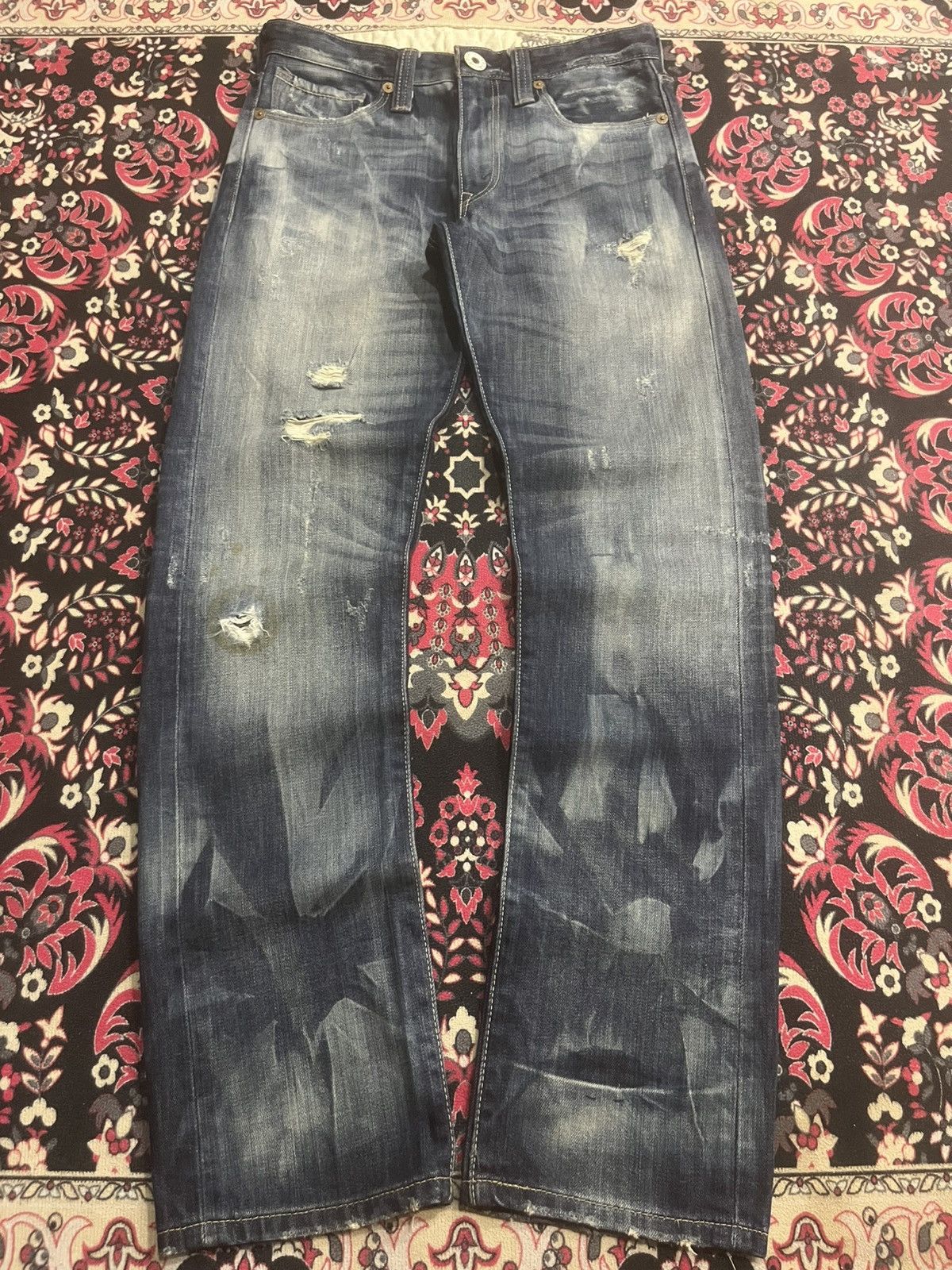 Levi's Vintage Levi’s 505 Blue Washed Distressed Slim Straight Jean Size US 30 / EU 46 - 1 Thumbnail
