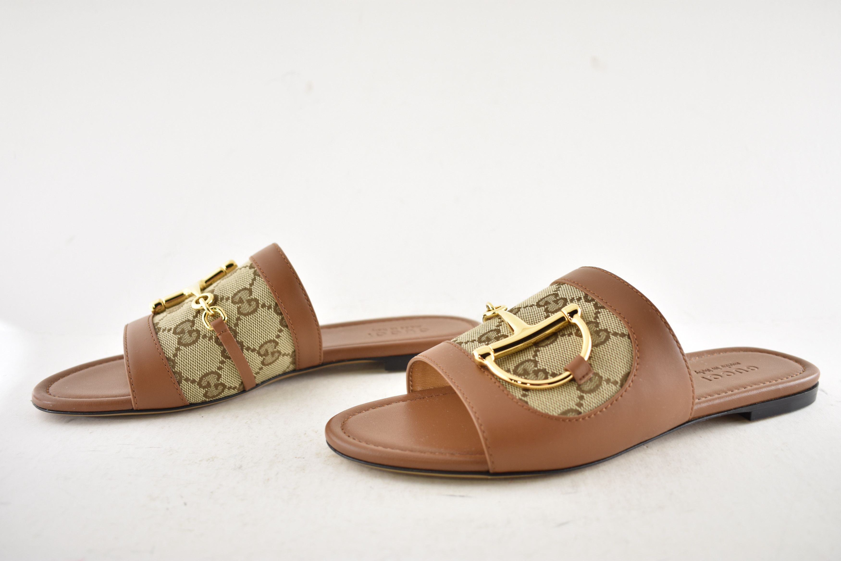 Gucci Gucci Alfa Gold Horsebit GG Canvas Logo Flat Sandal 37.5 Size US 7.5 / IT 37.5 - 13 Thumbnail