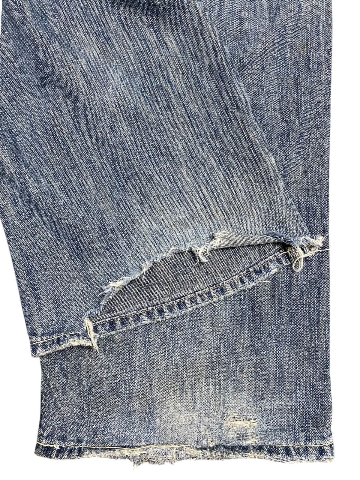 Japanese Brand Vintage Japanese Brand Blue Wash Distressed Punk Baggy Jeans Size US 34 / EU 50 - 11 Thumbnail