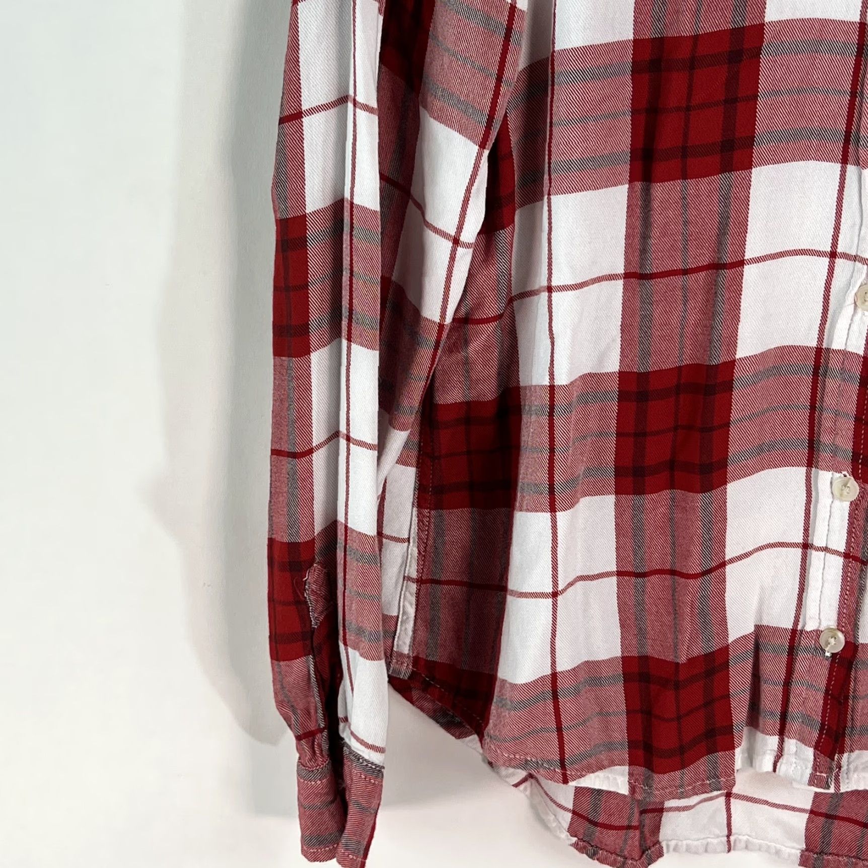Vintage Universal Thread Goods Co. Womens Shirt Size S Red Plaid Collared Long Sleeves Size S / US 4 / IT 40 - 3 Thumbnail