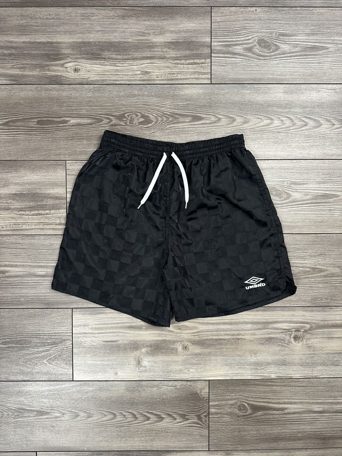 Umbro Vintage Umbro Checkered Shorts Size US 29 - 1 Thumbnail