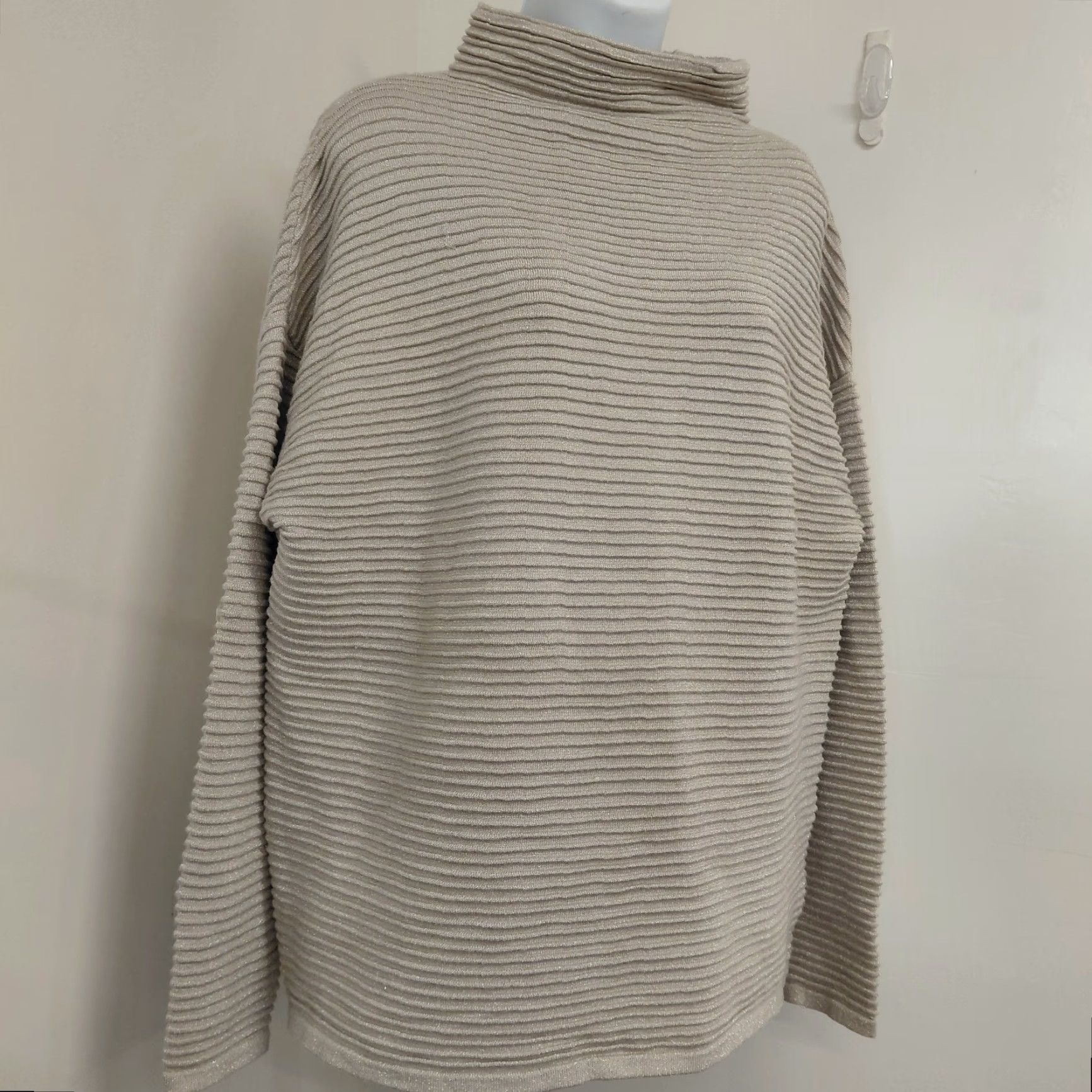 Vintage Tahari Sweater Womens Large Beige Metallic Gold Ribbed Mock Neck Long Sleeve Knit Pullover Size L / US 10 / IT 46 - 3 Thumbnail
