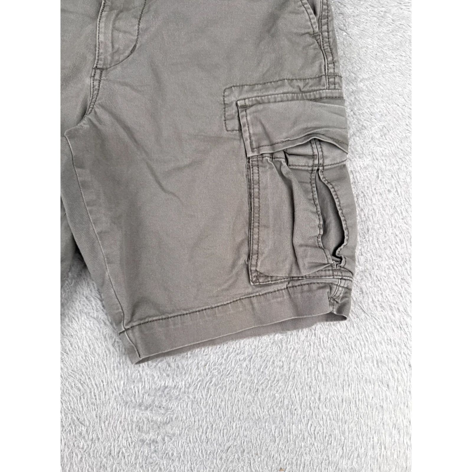 Dockers Dockers Shorts Men 28 Gray Lived In Straight Cargo Built In Flex Cotton 28x10 Size US 28 / EU 44 - 2 Thumbnail