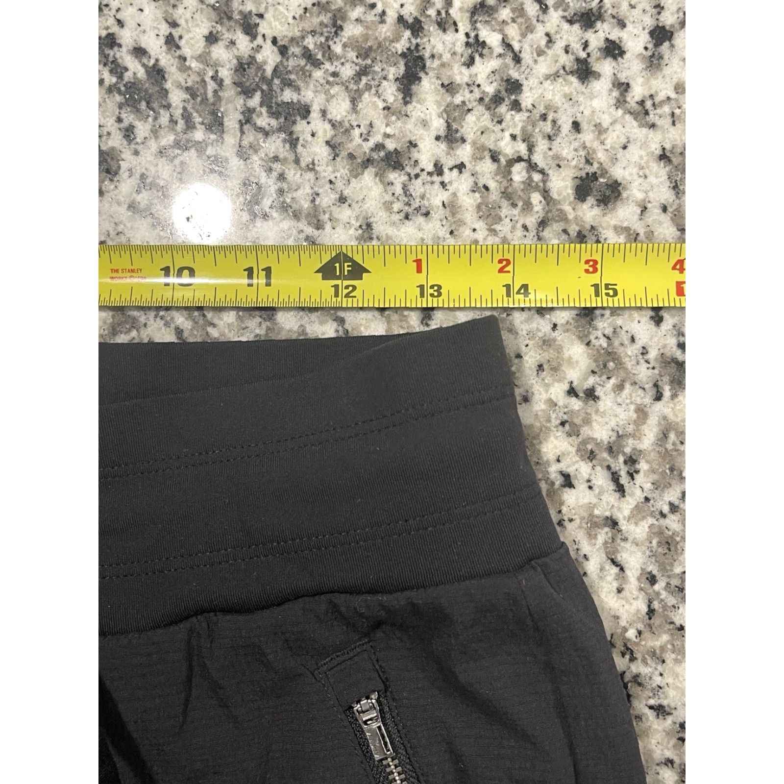 Athleta Athleta Trekkie North Jogger Pants Womens 4 Black Size 27" / US 4 / IT 40 - 4 Thumbnail