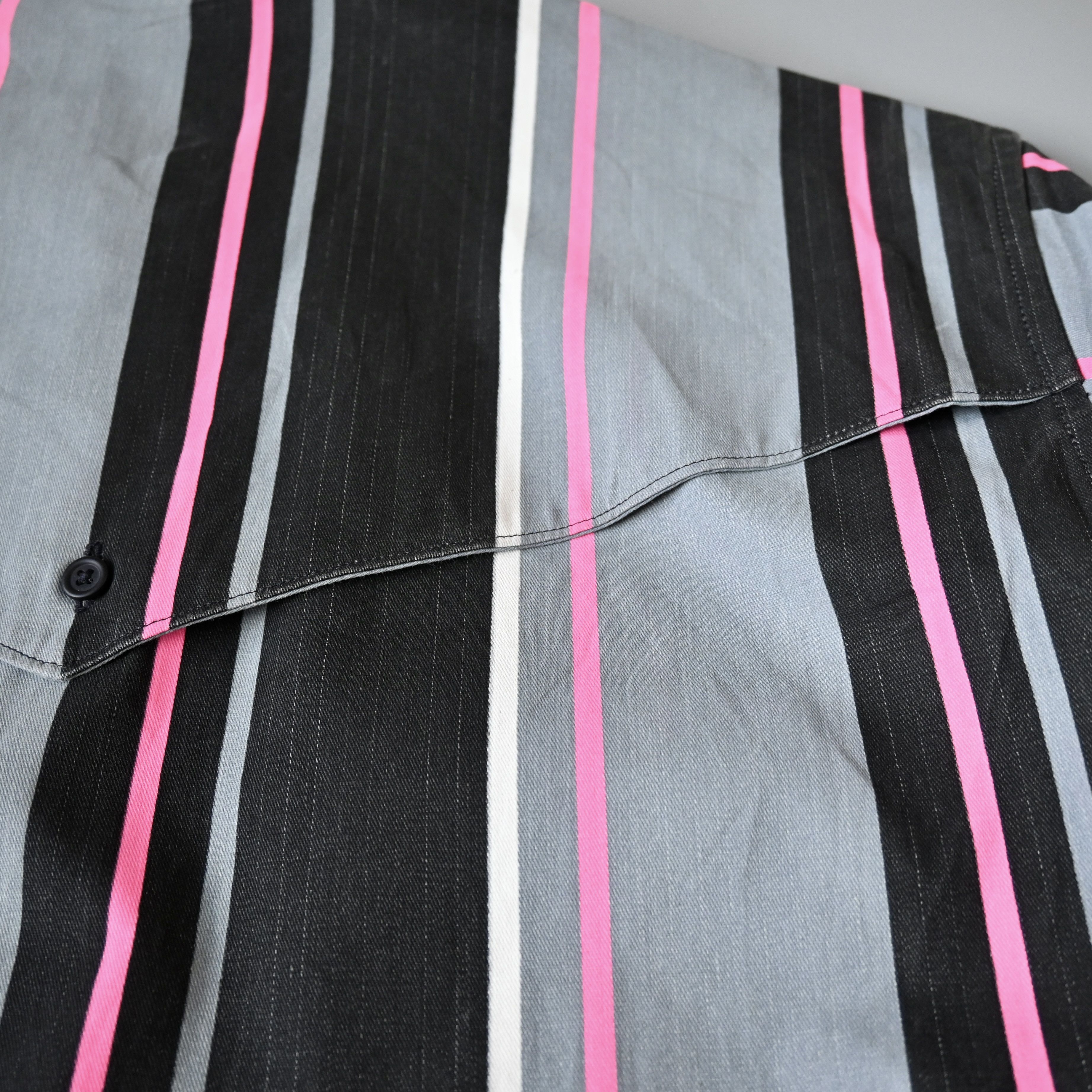 Vintage MINT, 1990s Wrangler Brushpopper cape shirt grey x pink Size US L / EU 52-54 / 3 - 9 Thumbnail