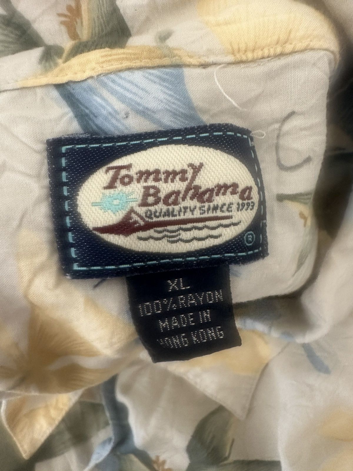 Tommy Bahama Men’s size XL Tommy Bahama short sleeve pocket floral Size US XL / EU 56 / 4 - 2 Thumbnail