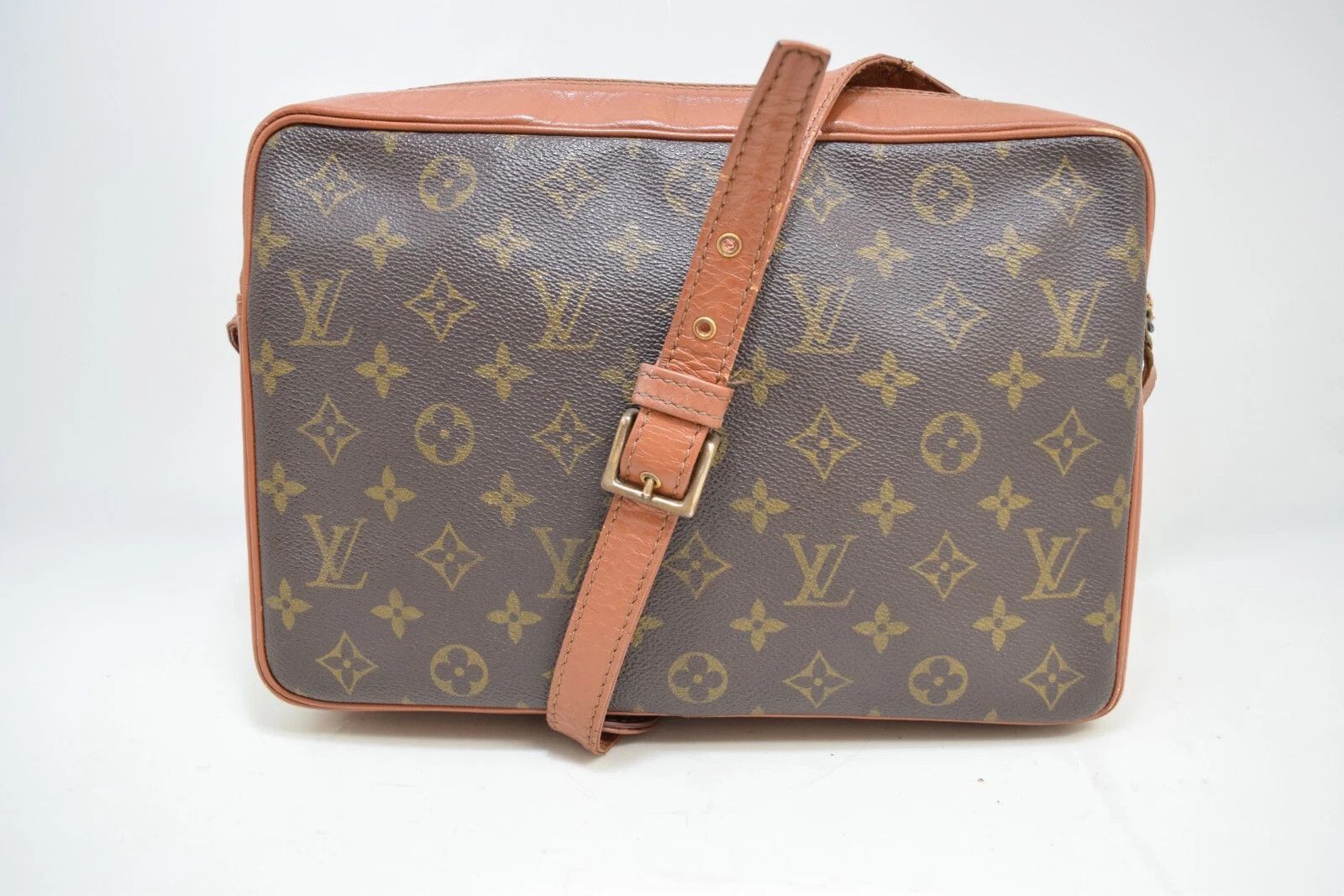 Louis Vuitton Louis Vuitton Sac Bandouliere Monogram Shoulder Bag M51364 Size ONE SIZE - 3 Thumbnail