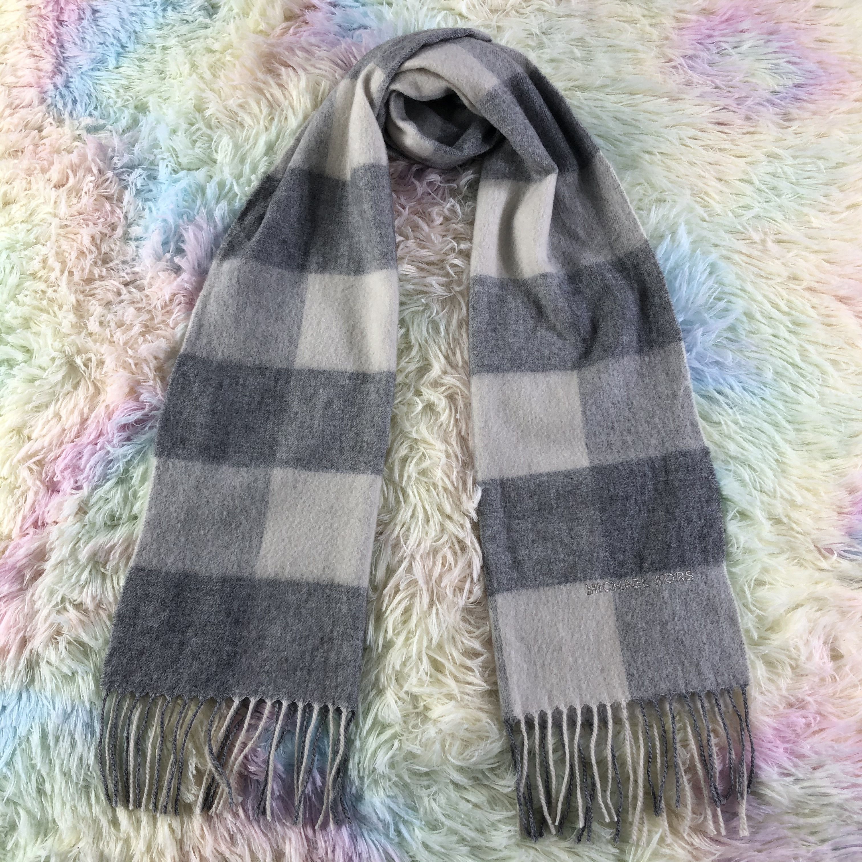 Michael Kors Michael Kors Scarf / Muffler / Neckwear - KM162 Size ONE SIZE - 1 Thumbnail