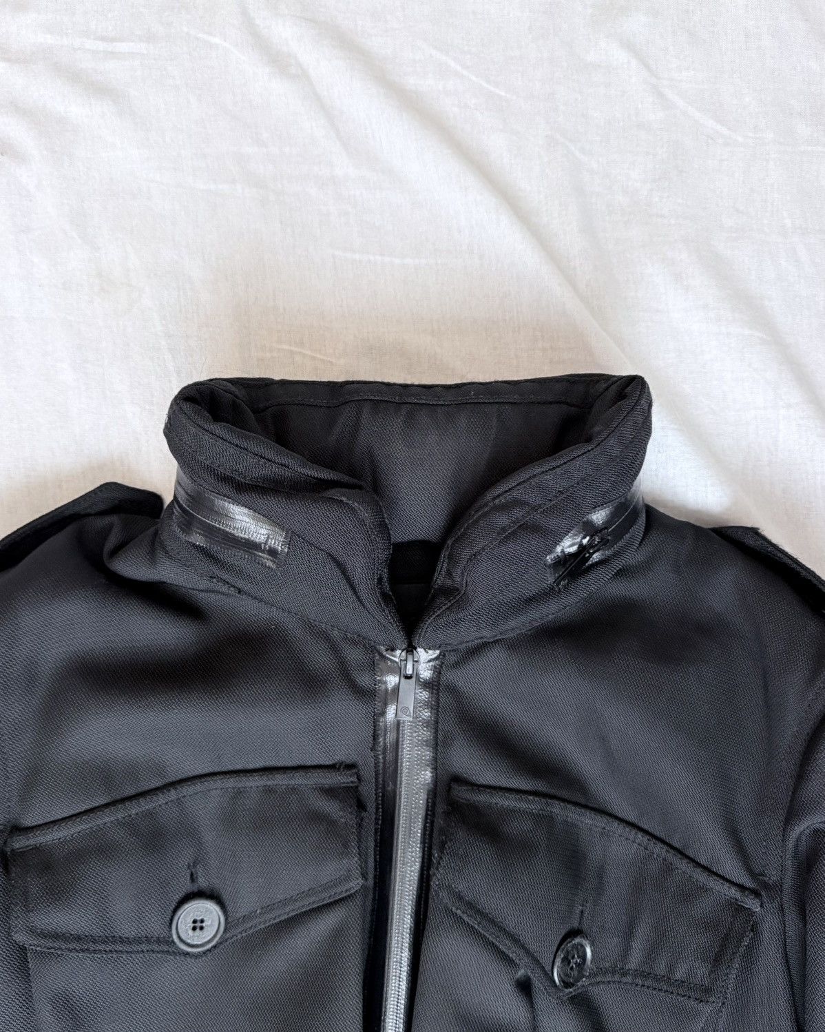 Alexander McQueen Alexander McQueen F/W 2007 Cropped Technical Jacket Size US S / EU 44-46 / 1 - 4 Thumbnail