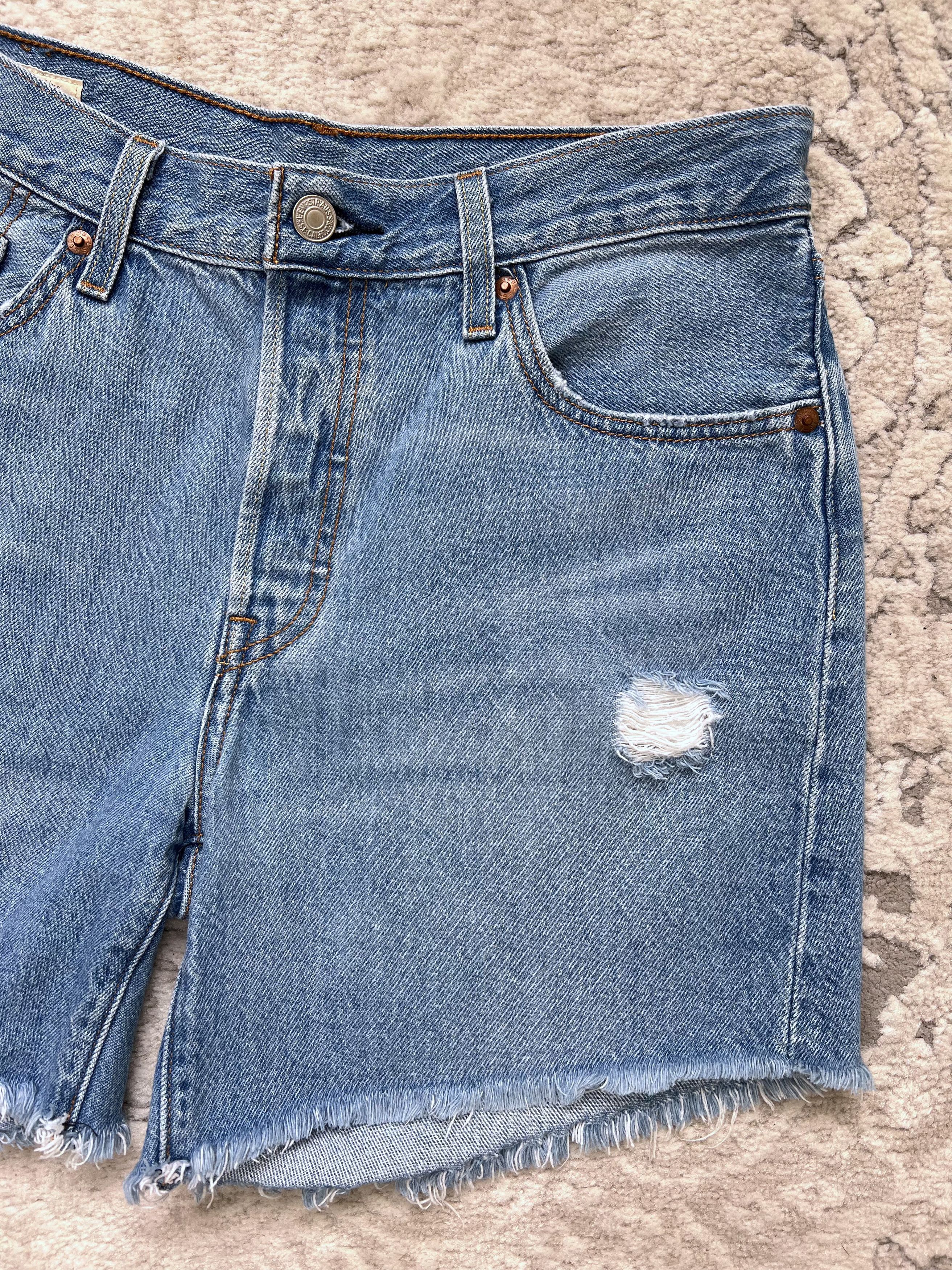 Levi's Levi’s 501 Women Distressed Denim Shorts 31"-32" Size 31" - 6 Thumbnail