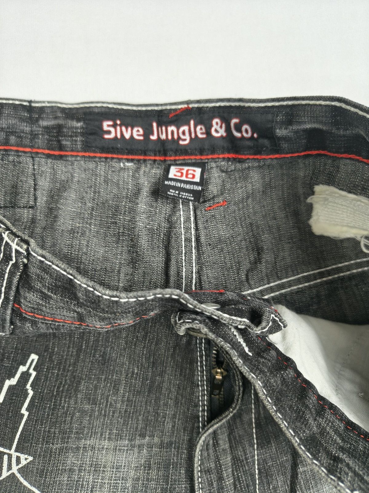 Southpole Five Jungle & Co Graphic Denim Shorts Y2K Streetwear (061) Size US 36 / EU 52 - 12 Thumbnail