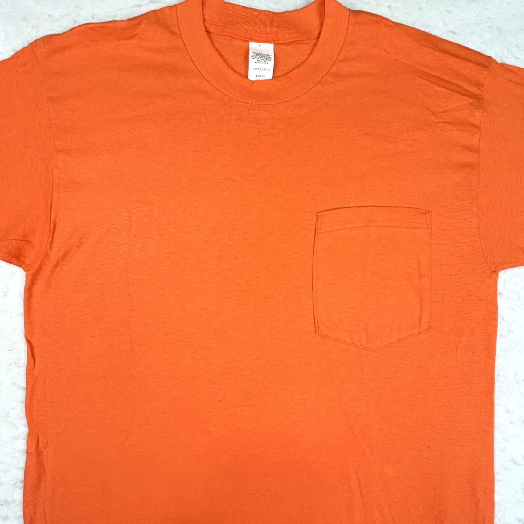 Vintage VINTAGE BLANK ORANGE POCKET T-Shirt MEDIUM Men XS? Size US M / EU 48-50 / 2 - 5 Thumbnail