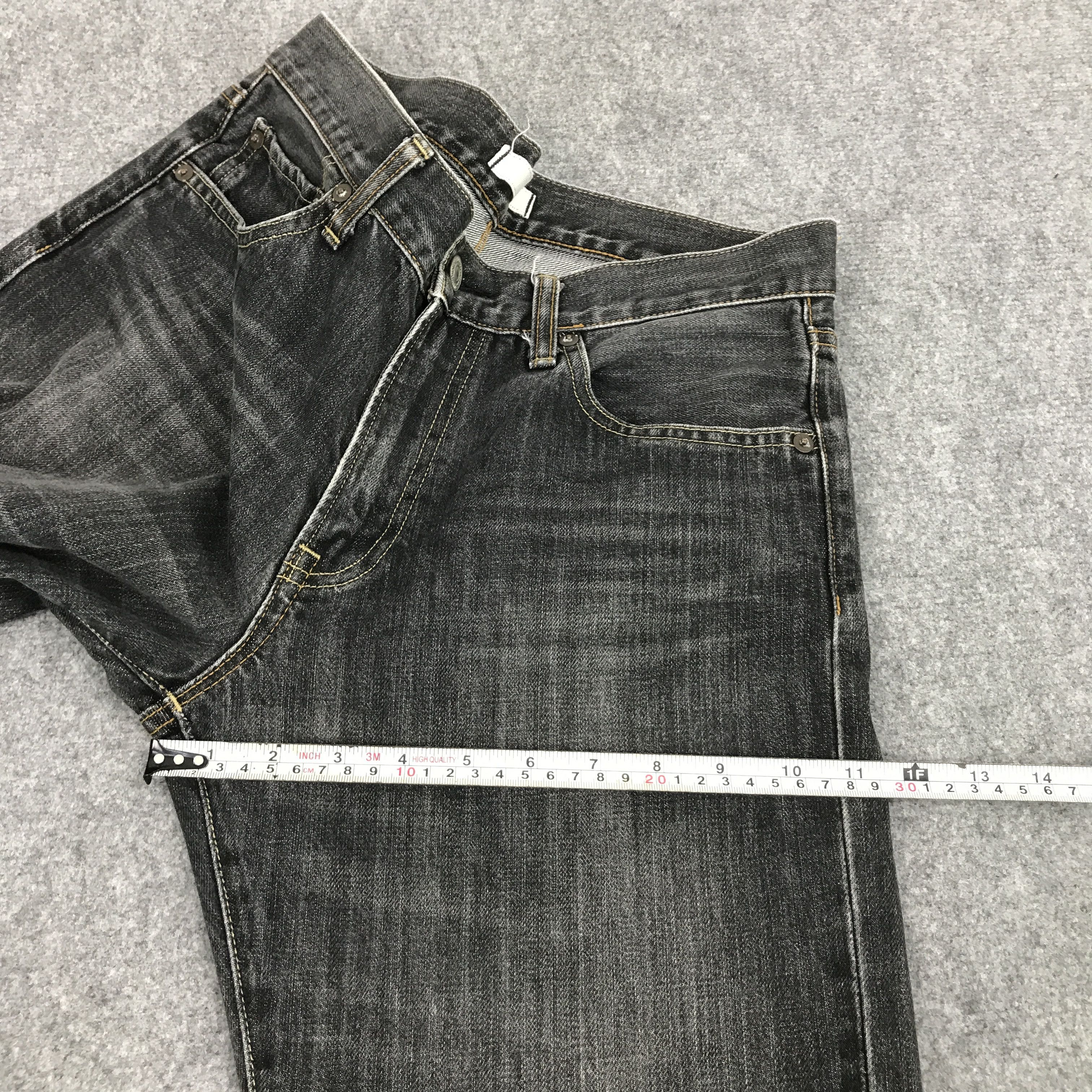 Japanese Brand × Jun Takahashi JAPANESE BLACK FADED UNIQLO DISTRESSED DENIM JEANS Size US 29 - 10 Thumbnail