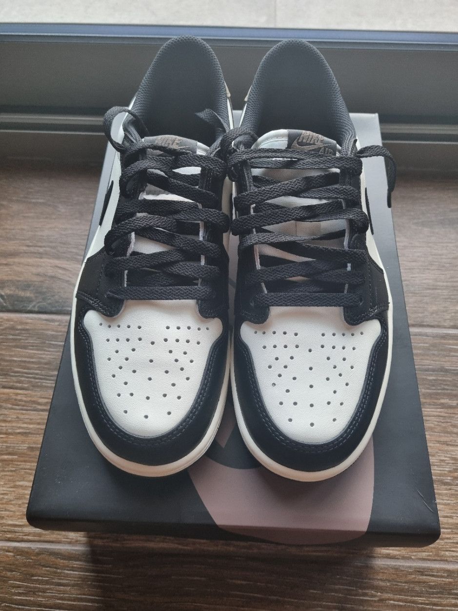 Nike Jordan Air 1 Retro Low Og Mocha Size US 9.5 / EU 42-43 - 1 Thumbnail
