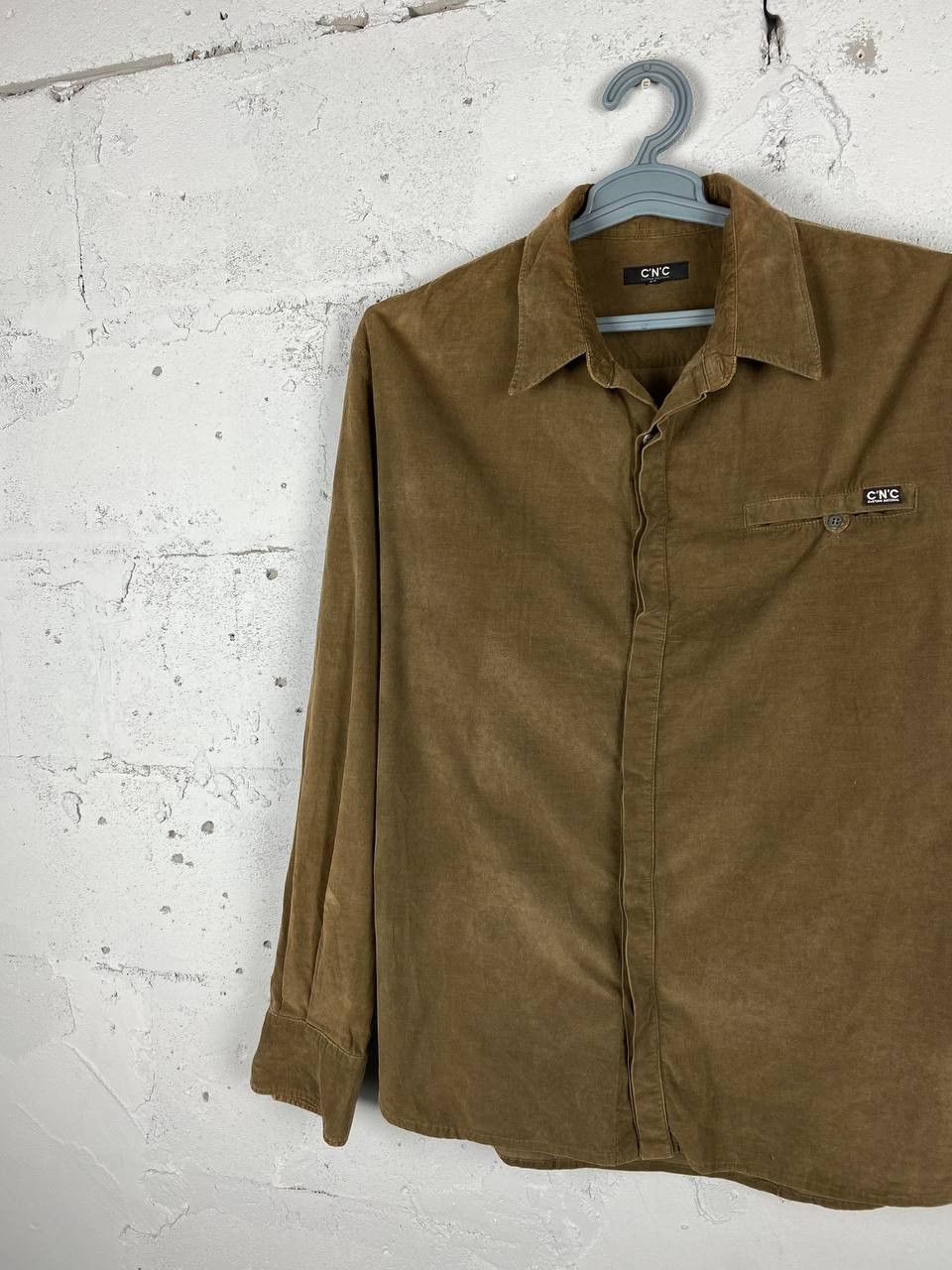 Costume National × Vintage Vintage Costume National Men’s Velvet Shirt Buttons Up Size US L / EU 52-54 / 3 - 2 Thumbnail