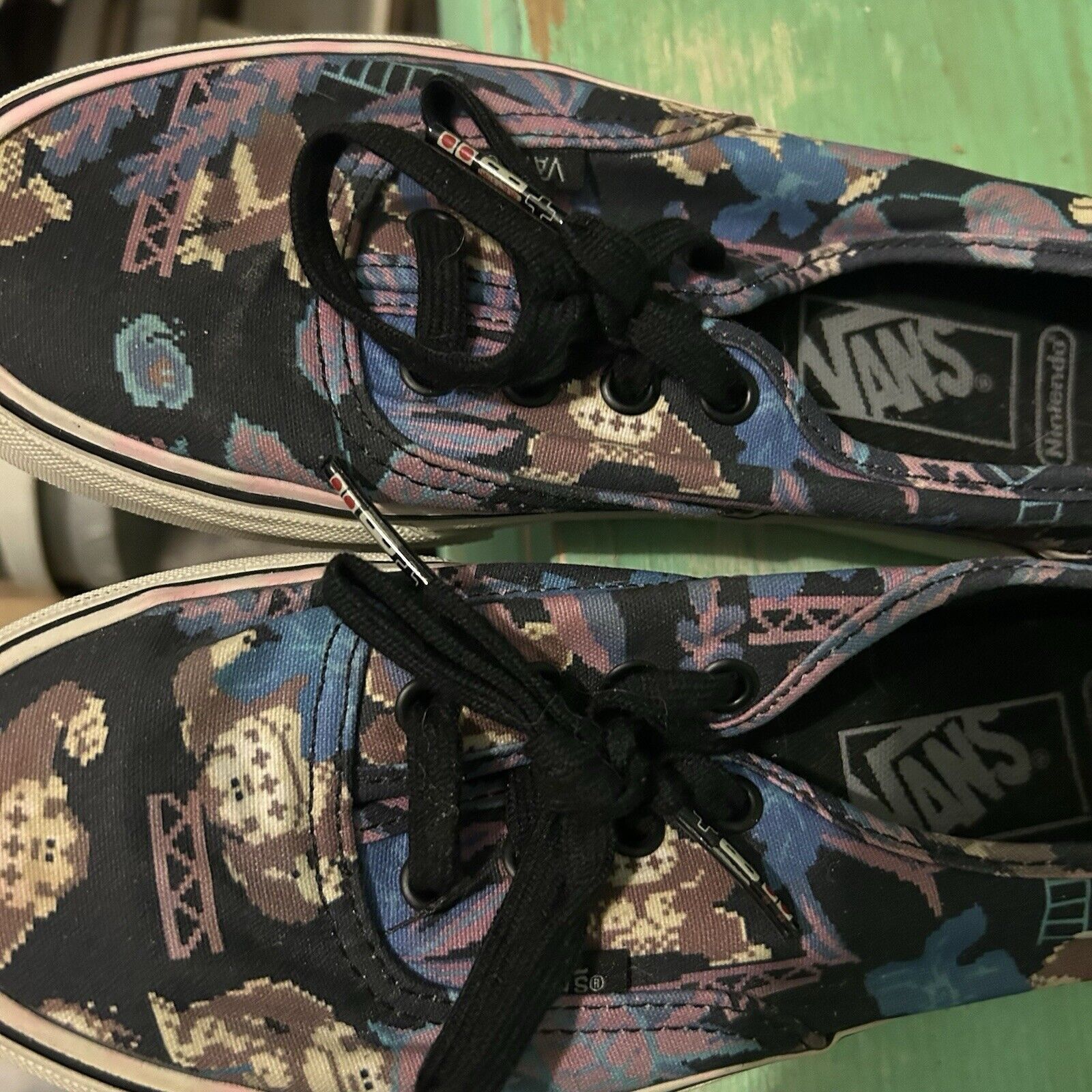 Vans VANS X Nintendo Donkey Kong Sneakers Men’s 5 Women’s 6.5 Size US 5 / EU 37 - 4 Thumbnail