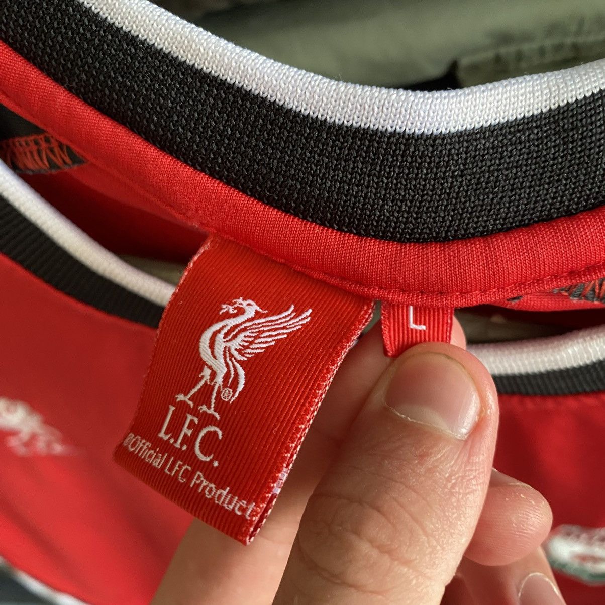 Vintage Vintage Liverpool Official Home soccer jersey Size US L / EU 52-54 / 3 - 5 Thumbnail