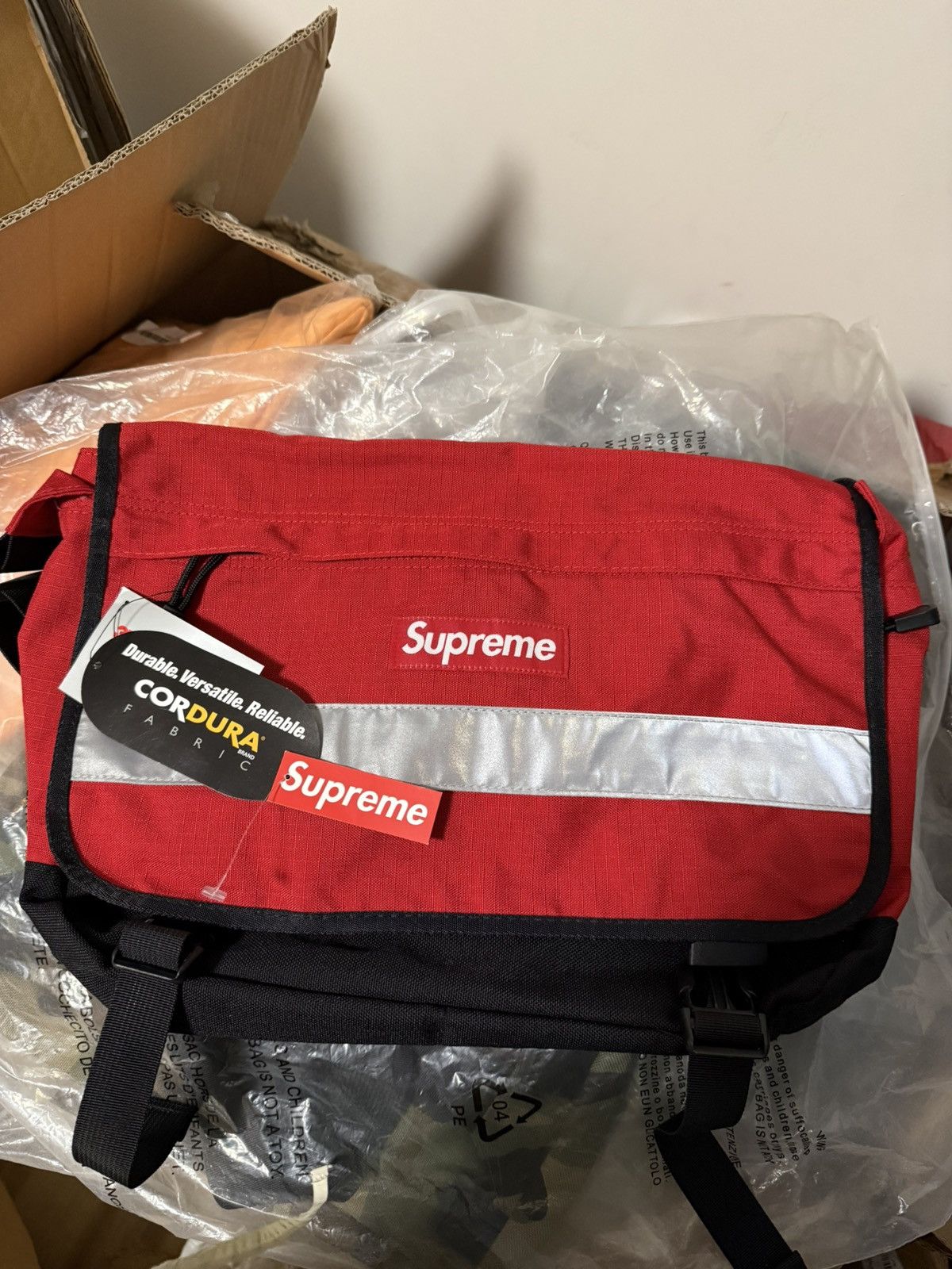 Supreme Supreme Shoulder Bag (RED) (SS19) | Grailed