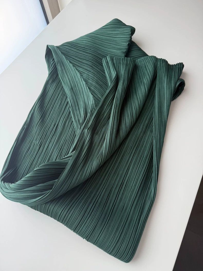 Issey Miyake Issey Miyake size:3 Green pleated round-neck bat-sleeve dr Size XS / US 0-2 / IT 36-38 - 3 Thumbnail