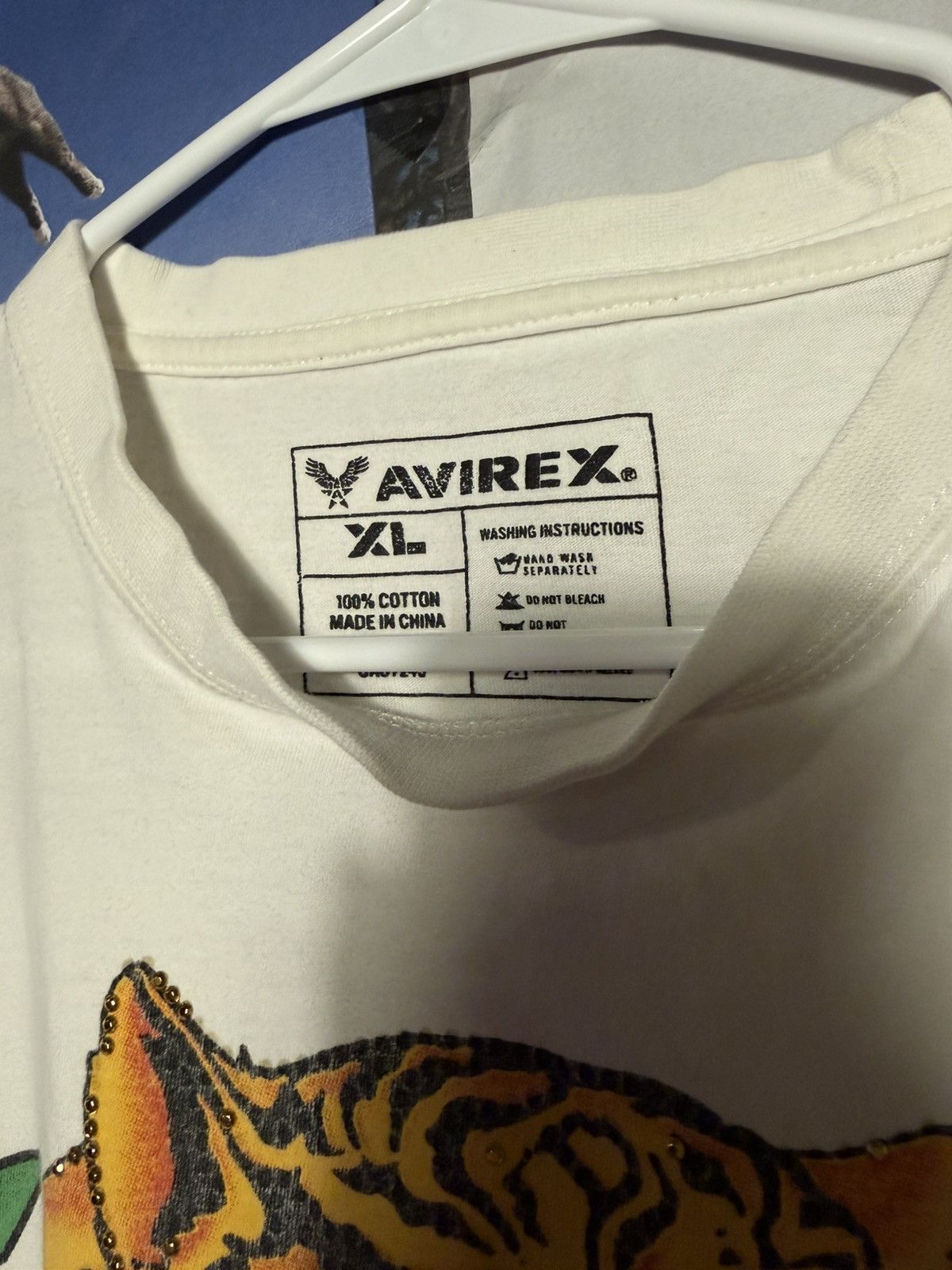Avirex AVIREX tiger graphic tee XL white y2k rhinestone stud crest Size US XL / EU 56 / 4 - 5 Thumbnail