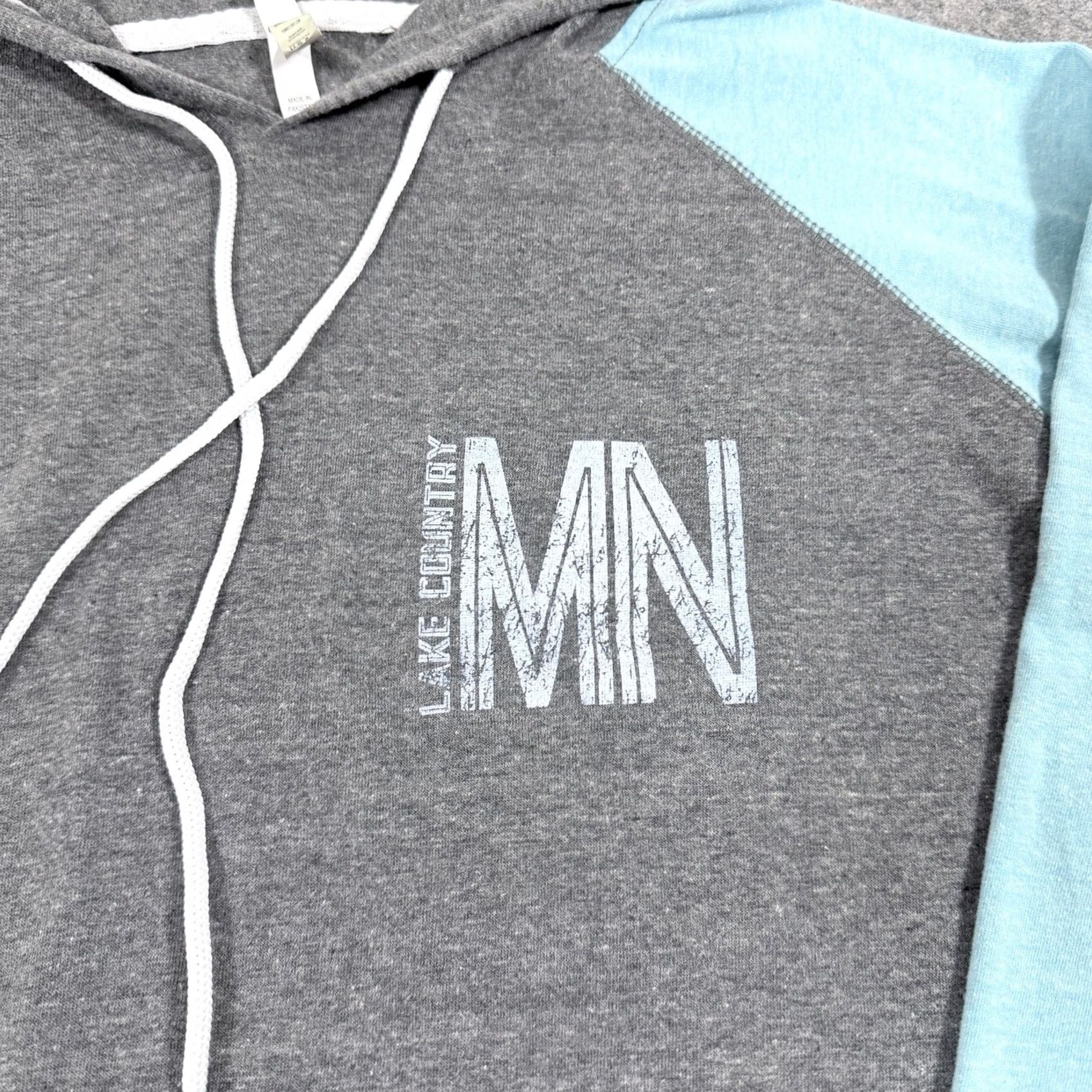 4SDESIGNS Isaac's Designs Lake Country MN Sports Hoodie Mens Size S Gray Multicolors 90s Retro College University City Sport Logo Hooded Graphic Print Pullover" Size US S / EU 44-46 / 1 - 2 Thumbnail