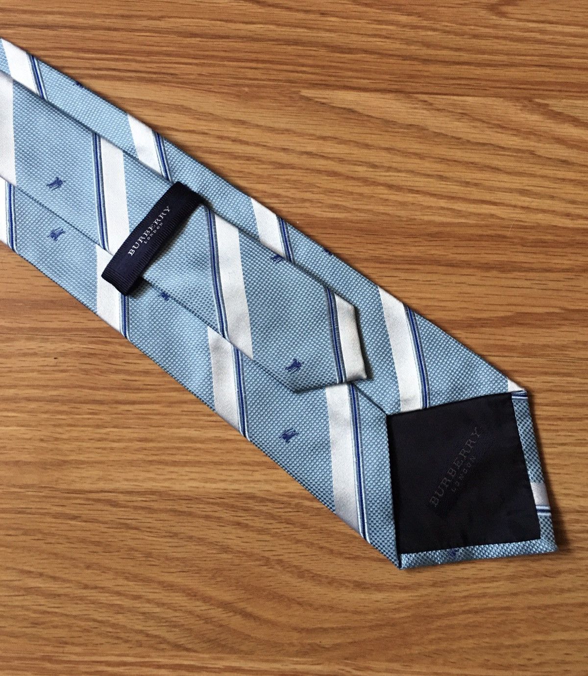 Burberry Burberry London Blue Logo Designer Silk Mens Neck Tie Size ONE SIZE - 3 Thumbnail