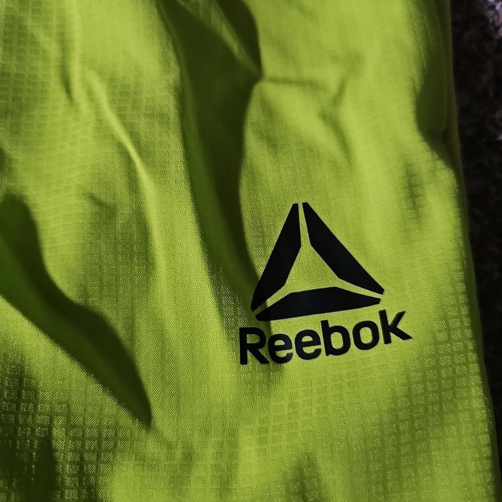 Reebok Reebok 3XL Neon Green Shorts Size US 44 / EU 60 - 2 Thumbnail