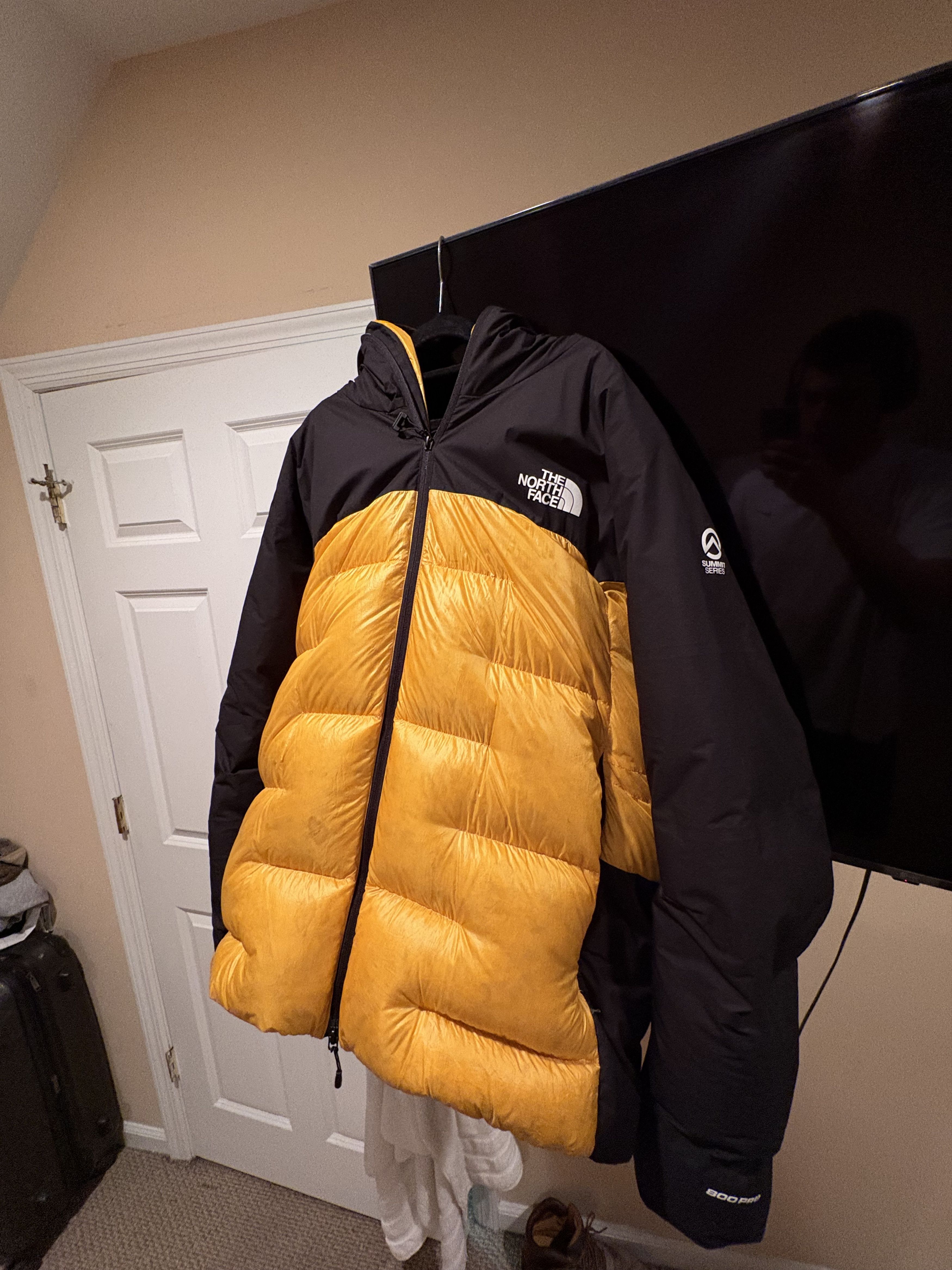 The North Face THE NORTH FACE SUMMIT HIMALAYAN DOWN PARKA MEN'S Size US L / EU 52-54 / 3 - 3 Thumbnail