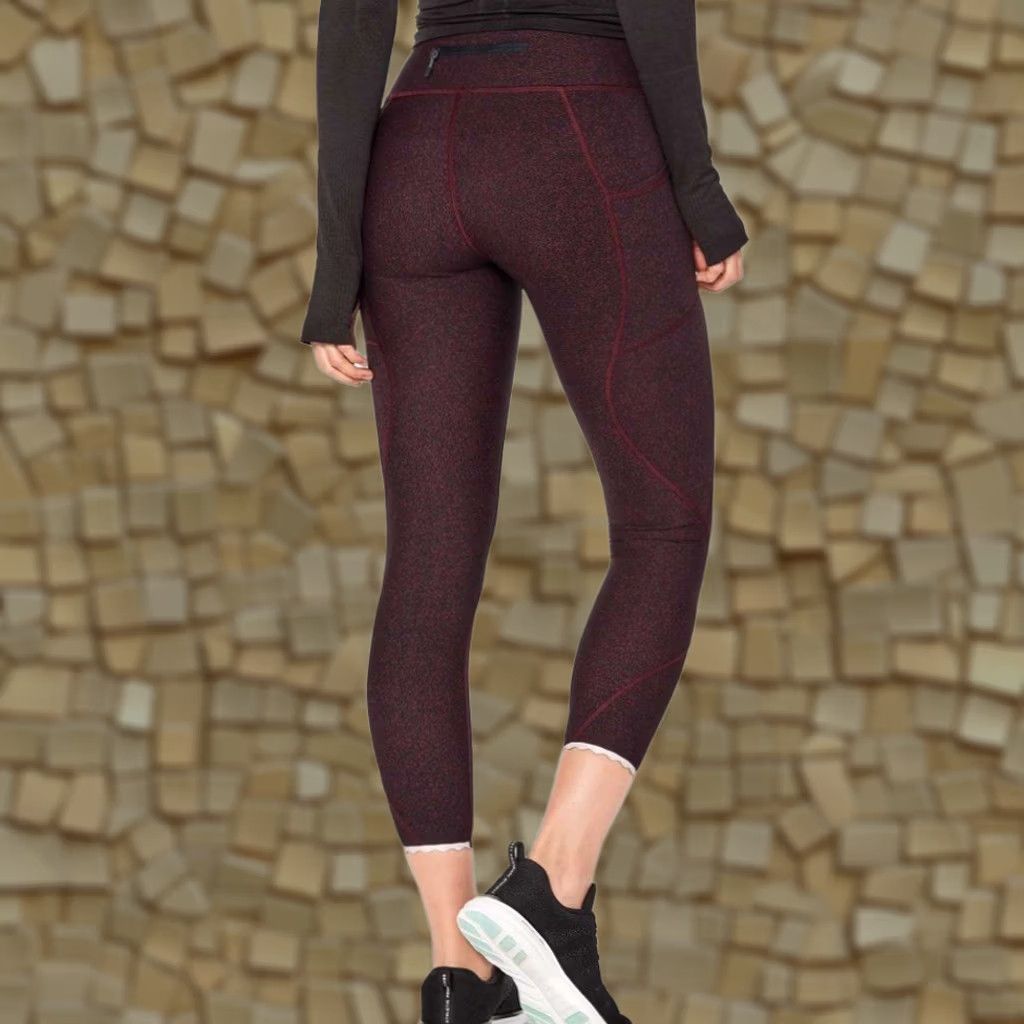 Lululemon Lululemon Tight Stuff Tight II Leggings 25" Granulite Garnet Black Size 6 Workout Athleisure Womens Size 28" / US 6 / IT 42 - 1 Thumbnail