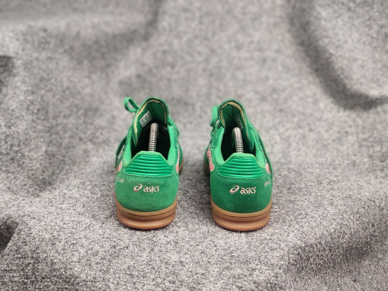 Asics Asics Skyhand OG Cilantro Grapefruit Sneakers Y2K Style Size US 6 / EU 39 - 15 Thumbnail