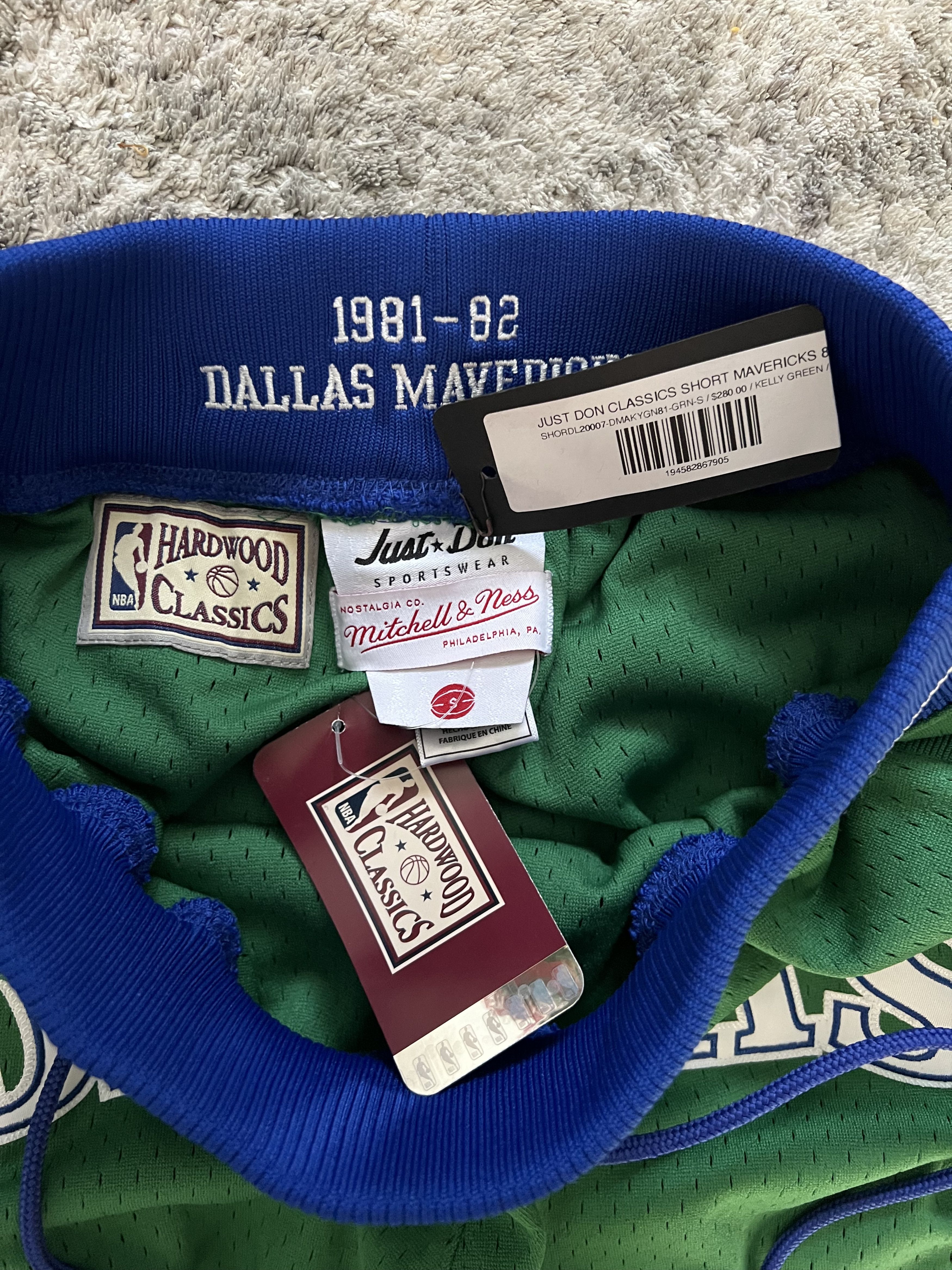 Just Don × Mitchell & Ness Dallas Mavericks 1981-82 NBA Just Don Mitchell & Ness Shorts Size US 30 / EU 46 - 10 Thumbnail