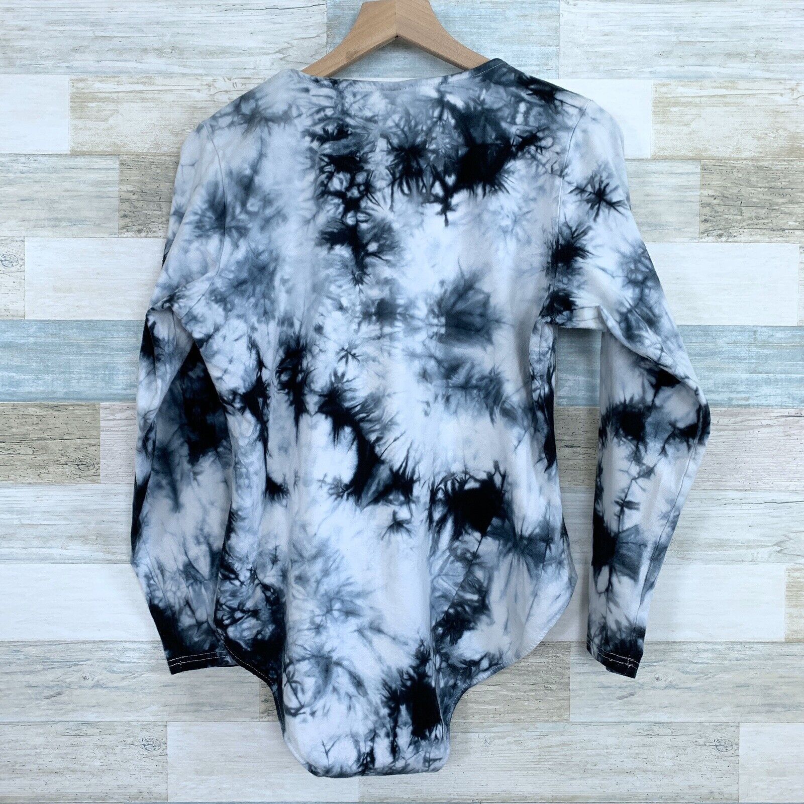NBA NBA Chicago Bulls Tie Dye Bodysuit V Neck Black Gray Red 2X Size XXL / US 16-18 / IT 52-54 - 6 Thumbnail