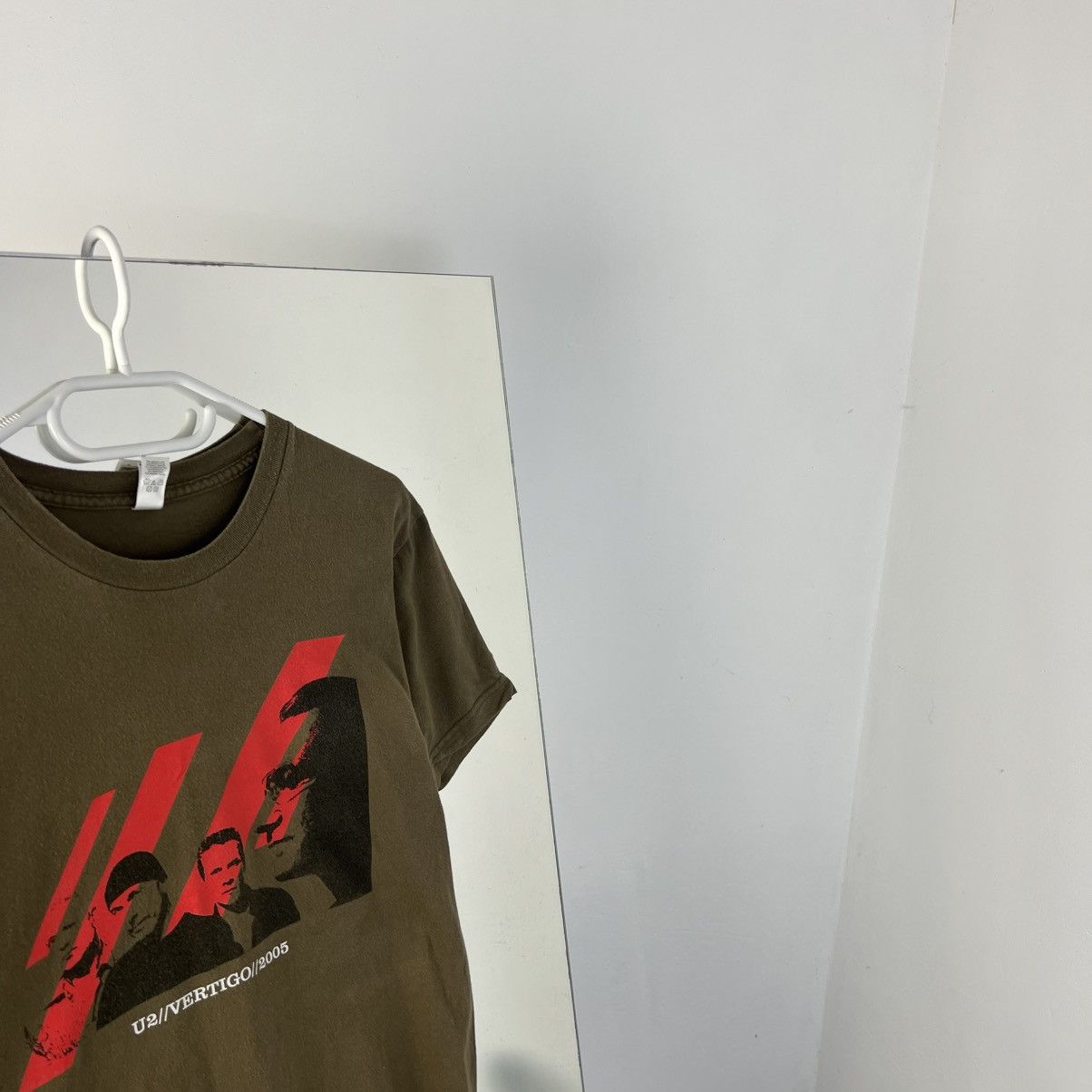 Band Tees Vintage 2005 U2 Big Logo Rock Band Tour T-Shirt Size US M / EU 48-50 / 2 - 3 Thumbnail