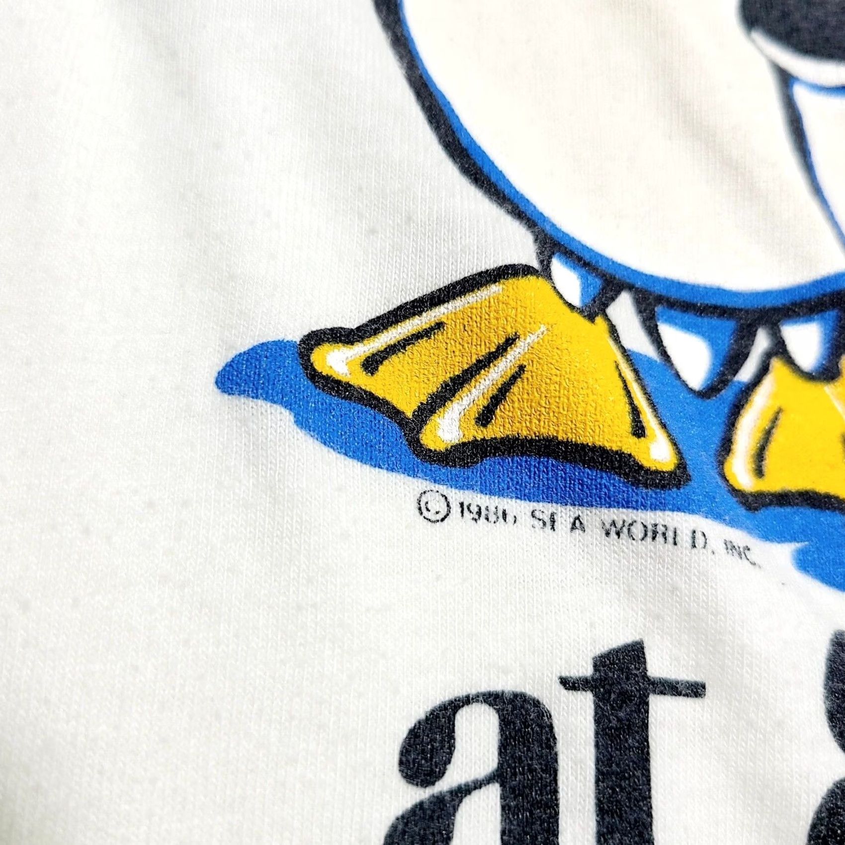 Anvil VINTAGE 1986 "Hanging Out At Sea World" Adult XL Single Stitch Penguins T-Shirt Shirt Mens XS? Size US XL / EU 56 / 4 - 3 Thumbnail