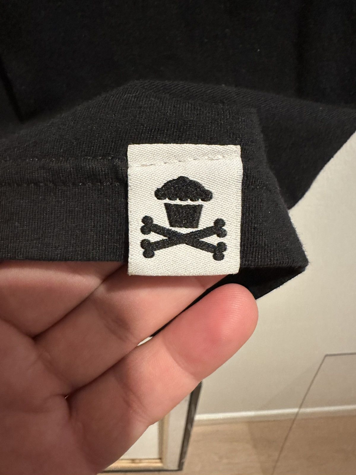 Johnny Cupcakes Johnny Cupcakes Black / White T Shirt Sz L Size US M / EU 48-50 / 2 - 5 Thumbnail