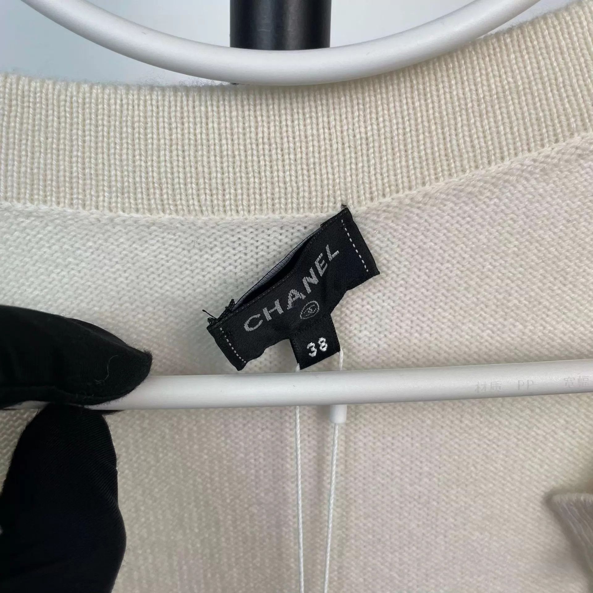 Chanel Chanel 22S new black & white colorblock cardigan 38 Size S / US 4 / IT 40 - 4 Thumbnail