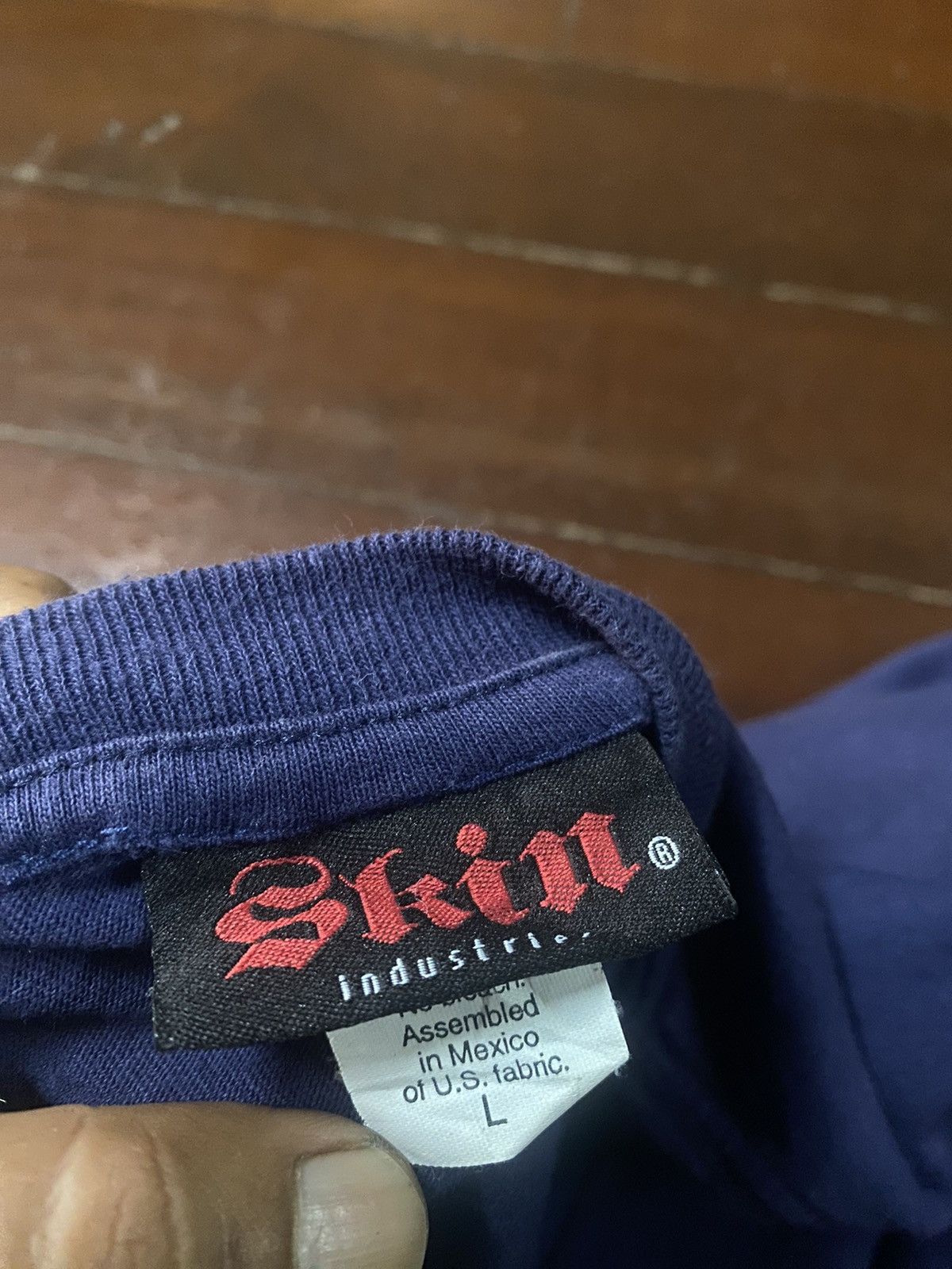 Hook-Ups Rare Vintage Skin Industries Skateboard Tee Size US L / EU 52-54 / 3 - 9 Thumbnail