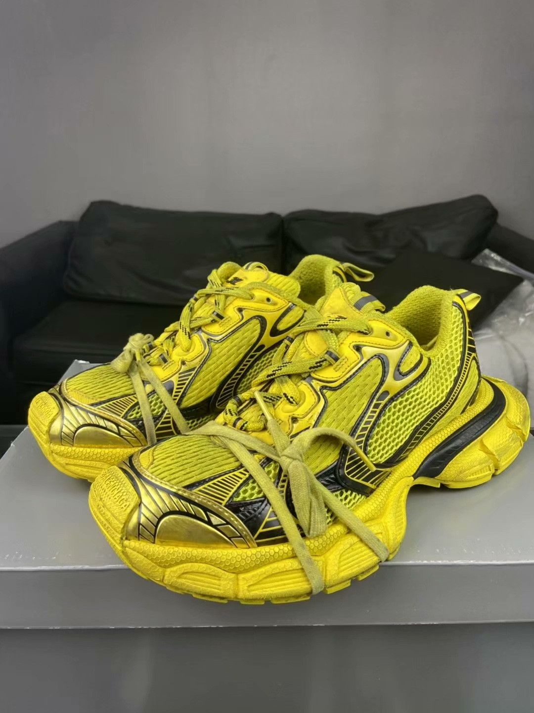 Balenciaga Balenciaga Distressed Yellow Lowtop Sneakers XXXL Men Size US 10 / EU 43 - 1 Thumbnail