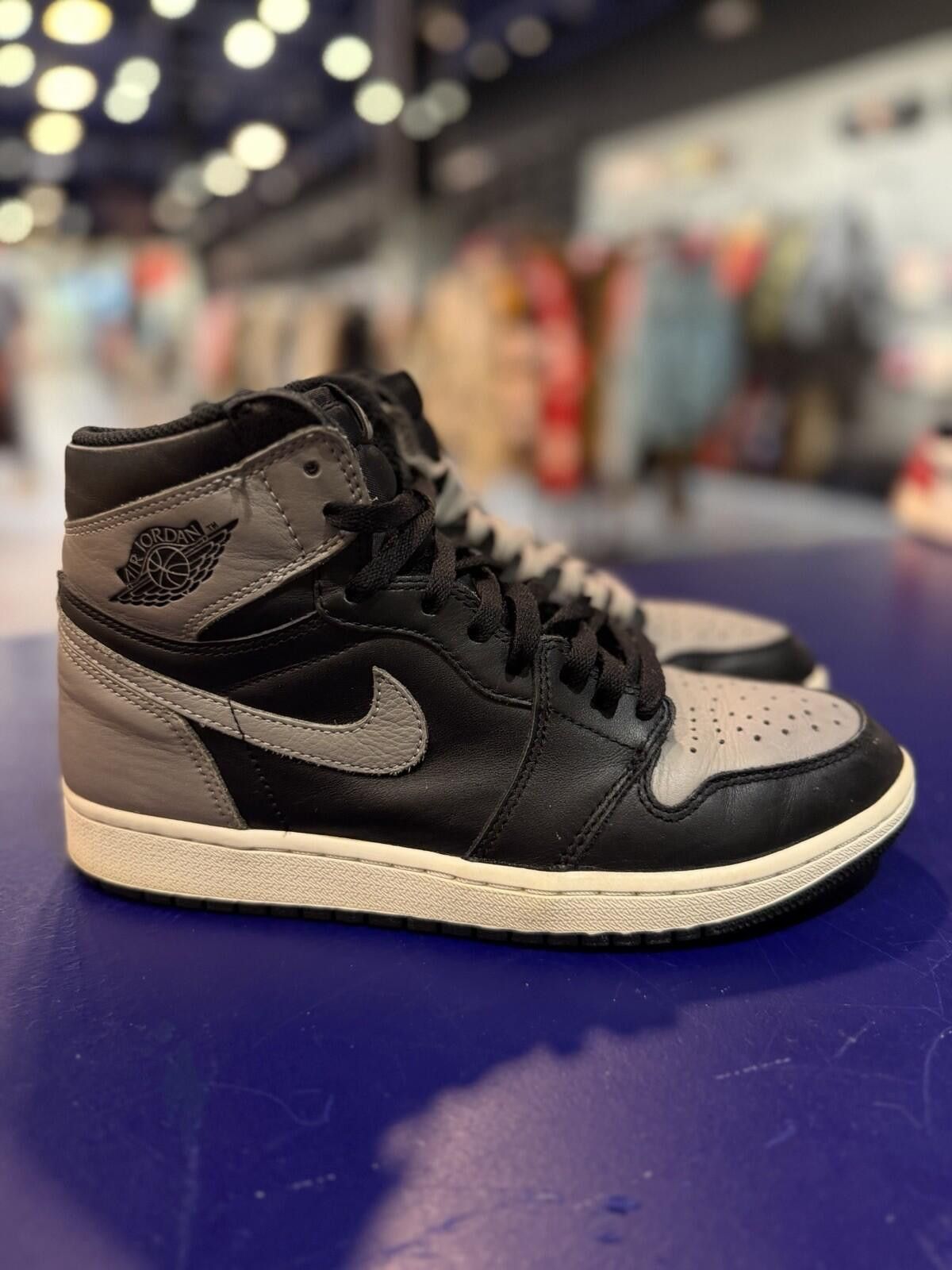 Jordan Brand Nike Air Jordan 1 Retro High OG Shadow (2018) Mens 8.5 Size US 8.5 / EU 41-42 - 7 Thumbnail