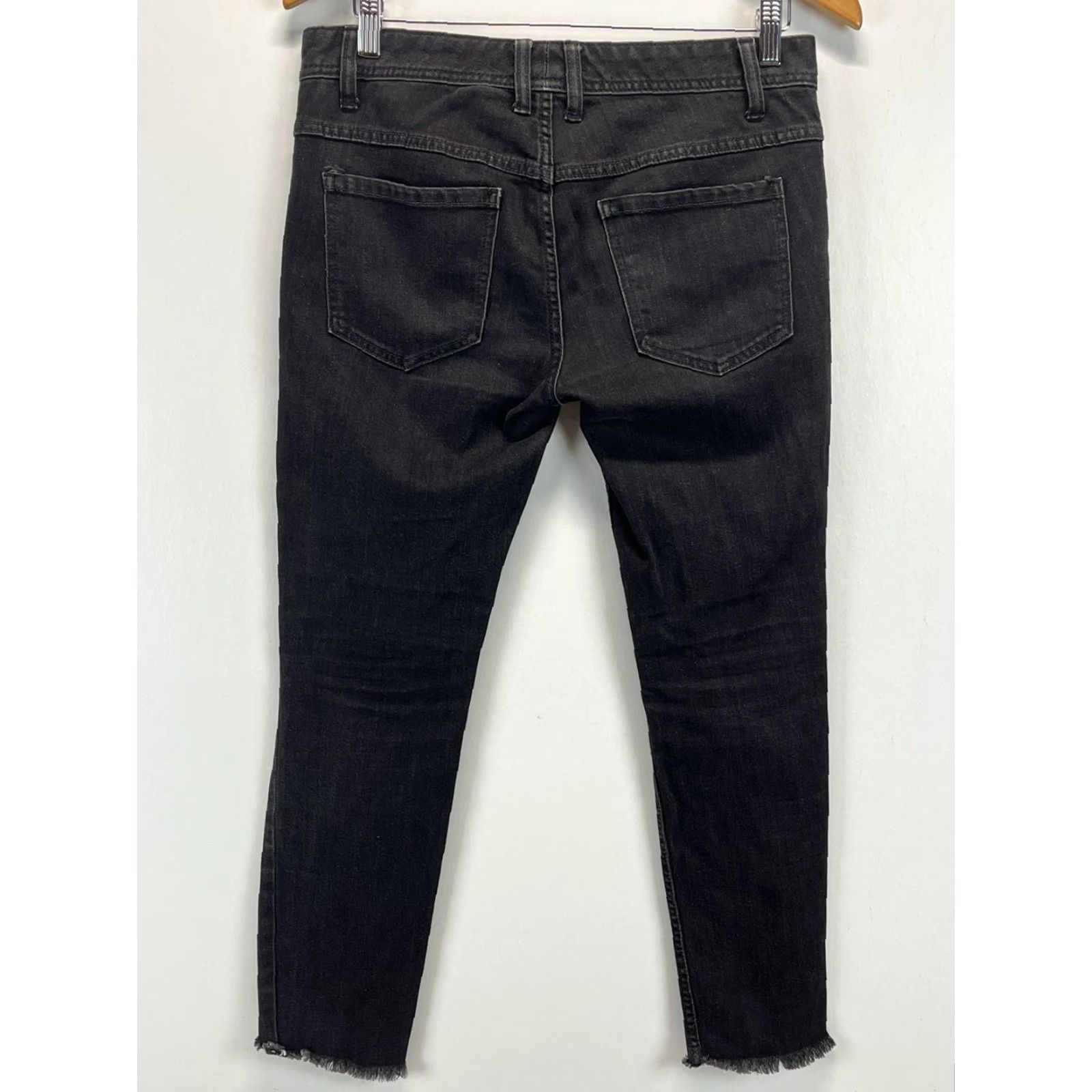 Free People Free People Skinny Jeans Sz 28 Black Distressed Raw Hem GUC Size 28" / US 6 / IT 42 - 3 Thumbnail
