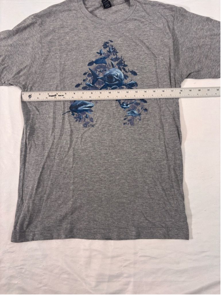 Tultex Men's Tultex Gray Aquaman Graphic T-Shirt Size M Size US M / EU 48-50 / 2 - 2 Thumbnail
