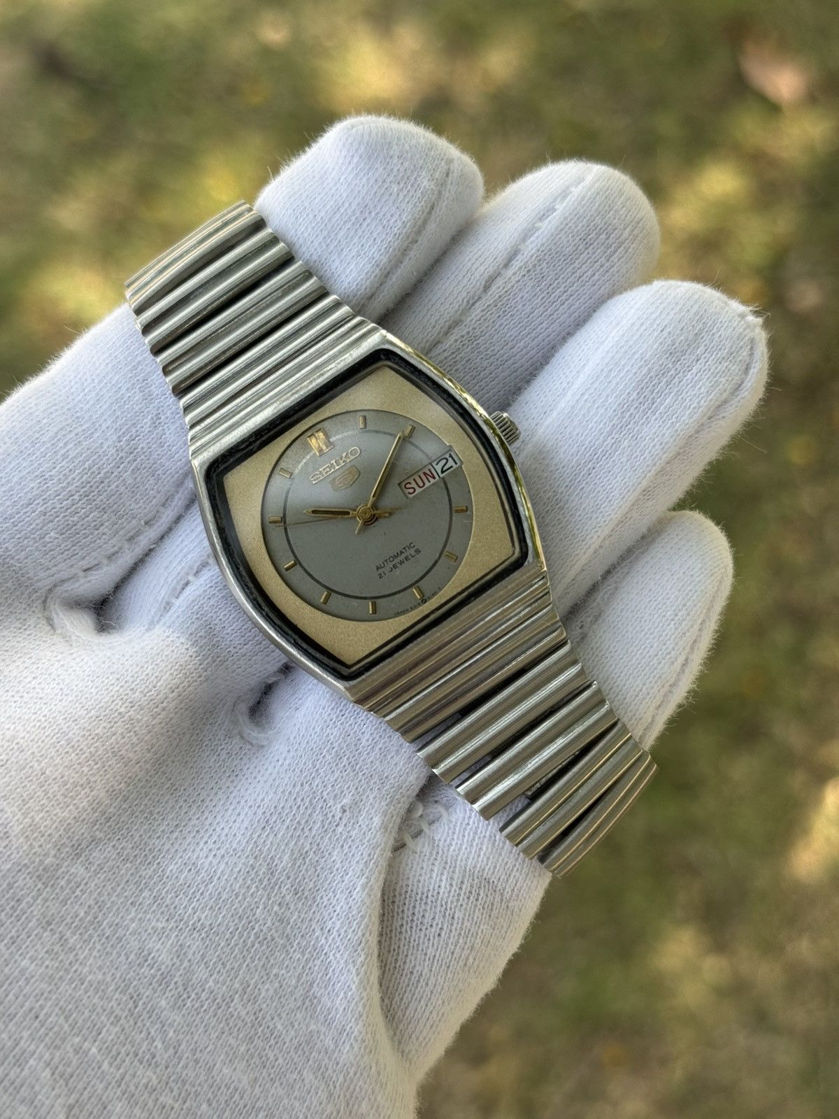 Seiko Vintage Seiko 5 Automatic japan Watch:gray Dial, retro Case Size 36 - 2 Thumbnail