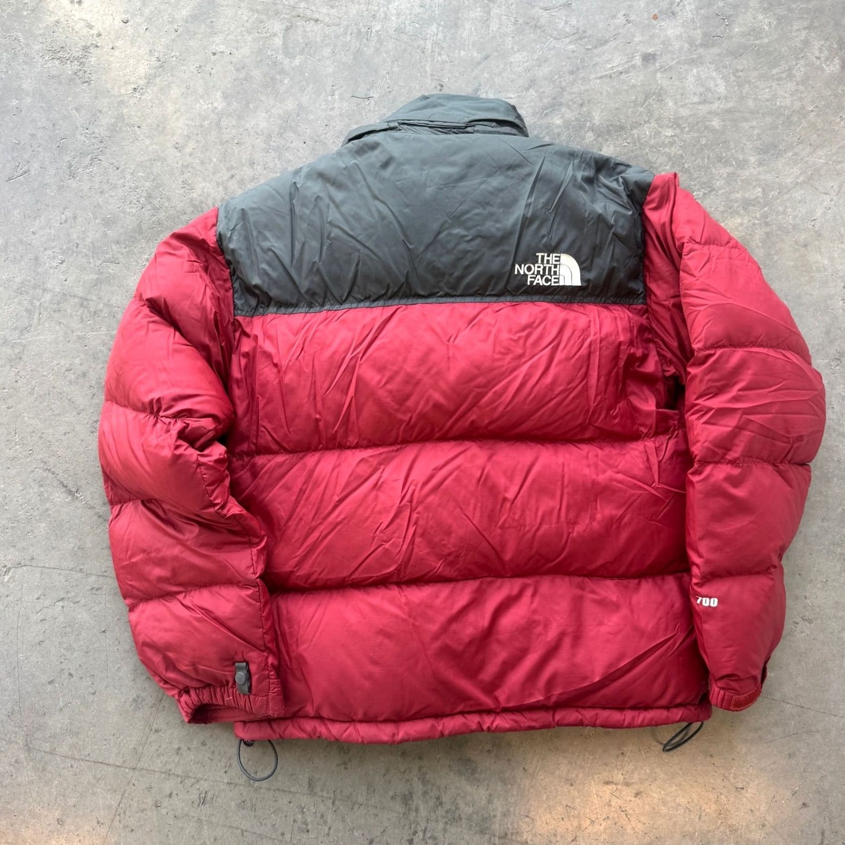 The North Face VINTAGE The North Face Retro Nuptse Red Black Down Fill Men’s Medium Puffer Jacket Size US M / EU 48-50 / 2 - 2 Thumbnail