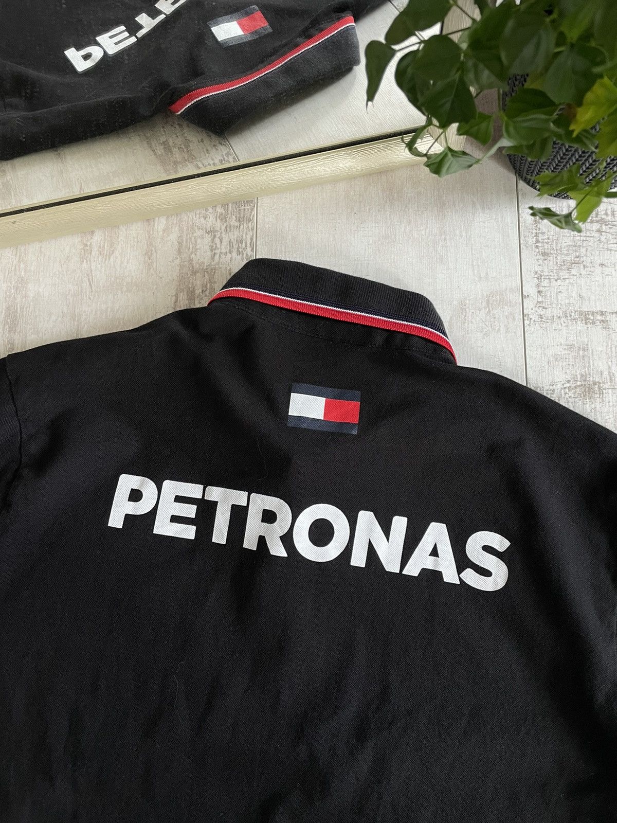 Mercedes-Benz × Vintage Mercedes Benz Amg Petronas T-Shirt Racing Pirelli Black RARE Size US XL / EU 56 / 4 - 4 Thumbnail