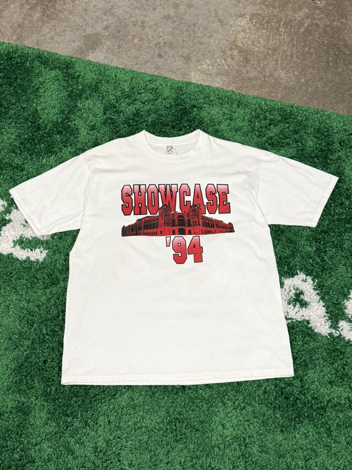 Vintage Showcase 1994 94 Colosseum Stadium Red Tee White XL Jerzees Size US XL / EU 56 / 4 - 1 Thumbnail
